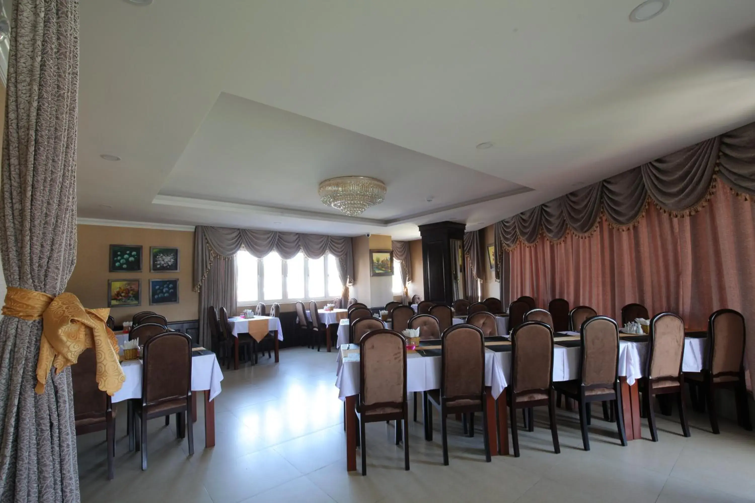 Restaurant/places to eat in Kings Hotel Dalat