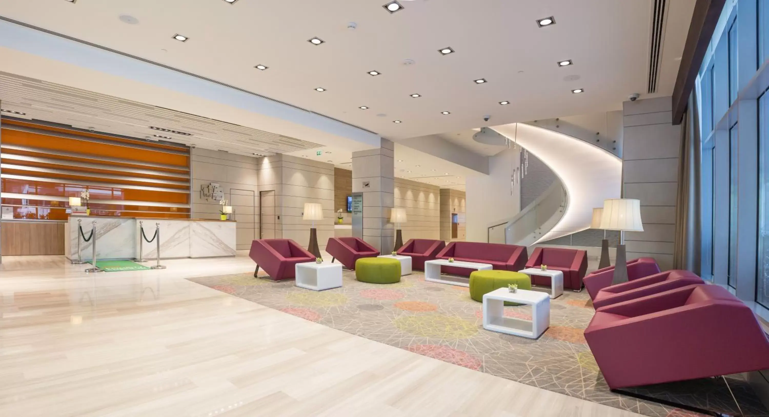 Holiday Inn Doha The Business Park Airport Shuttle www.travelated.com