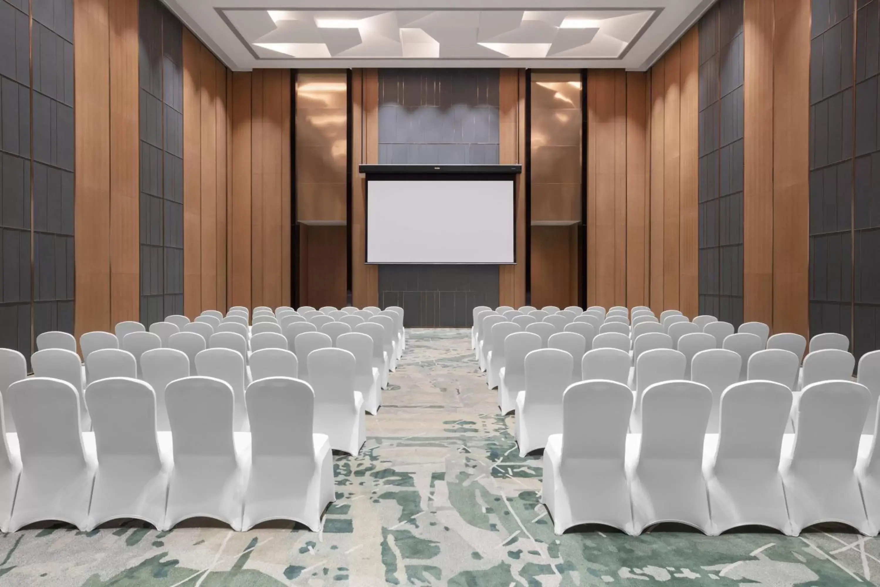 Meeting/conference room in Courtyard by Marriott Suzhou Mudu