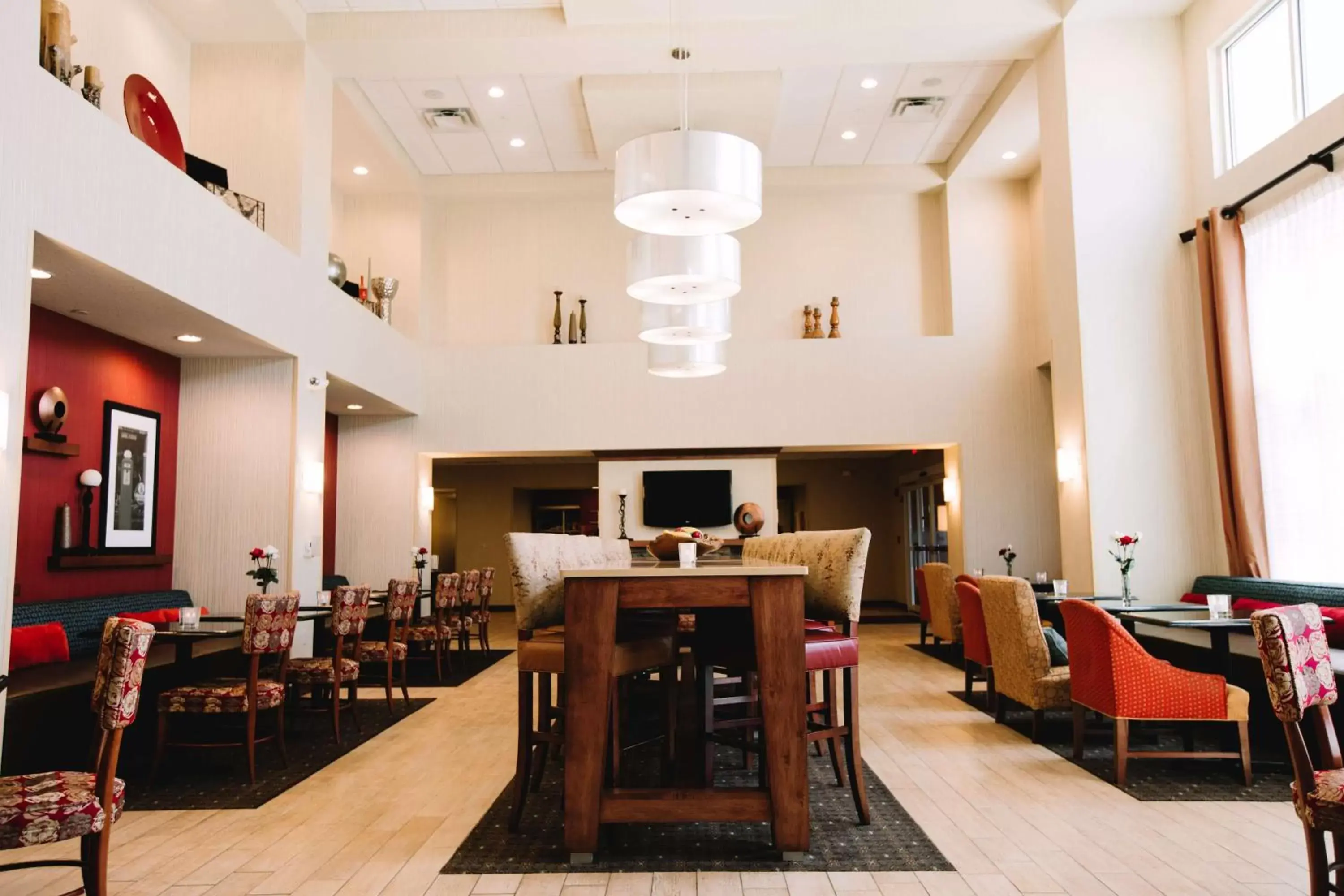 Lobby or reception, Restaurant/Places to Eat in Hampton Inn & Suites Minot