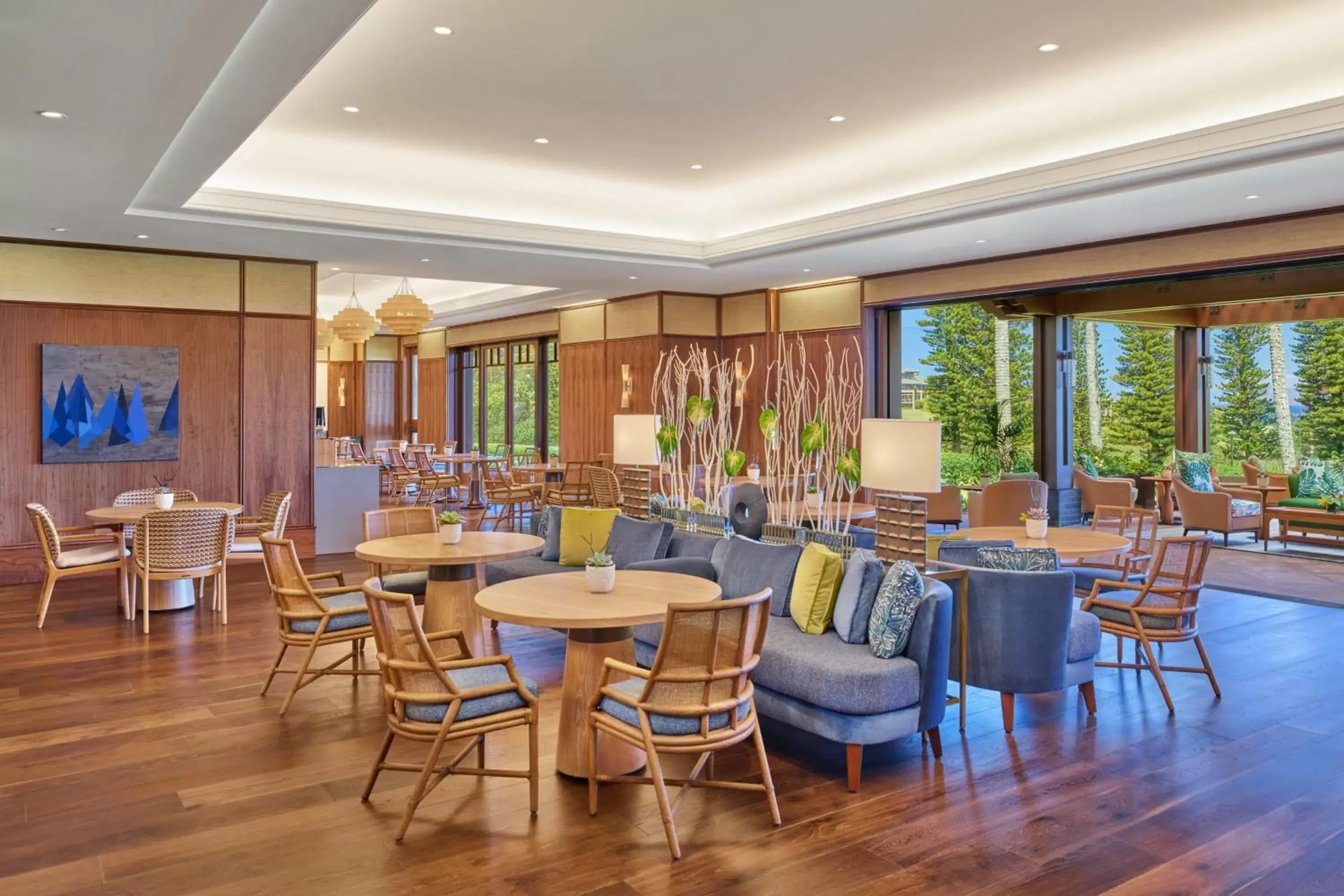Lounge or bar, Restaurant/Places to Eat in The Ritz-Carlton Maui, Kapalua