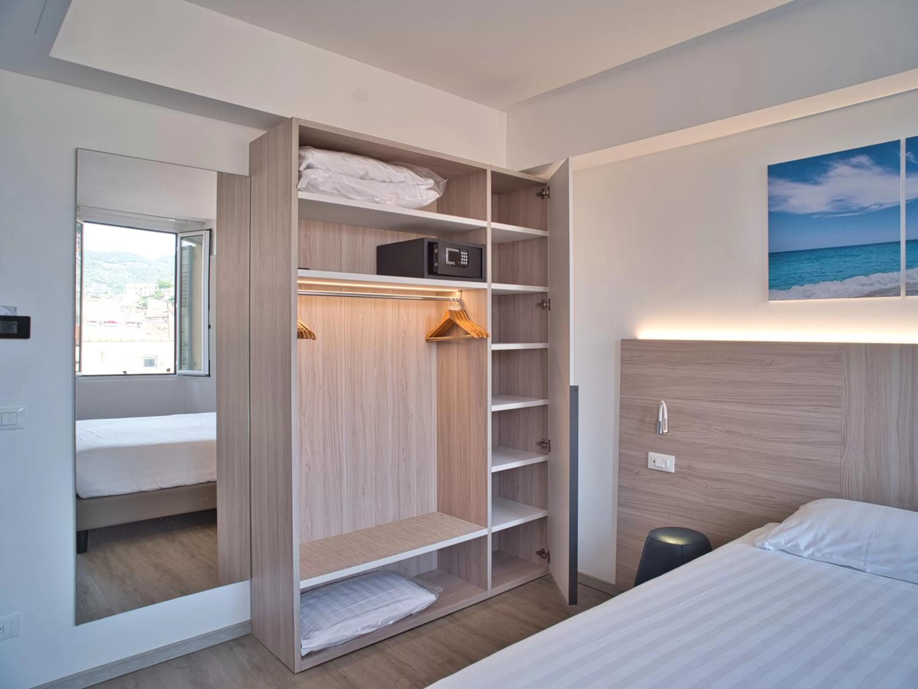 Photo of the whole room, Bed in Hotel Medusa