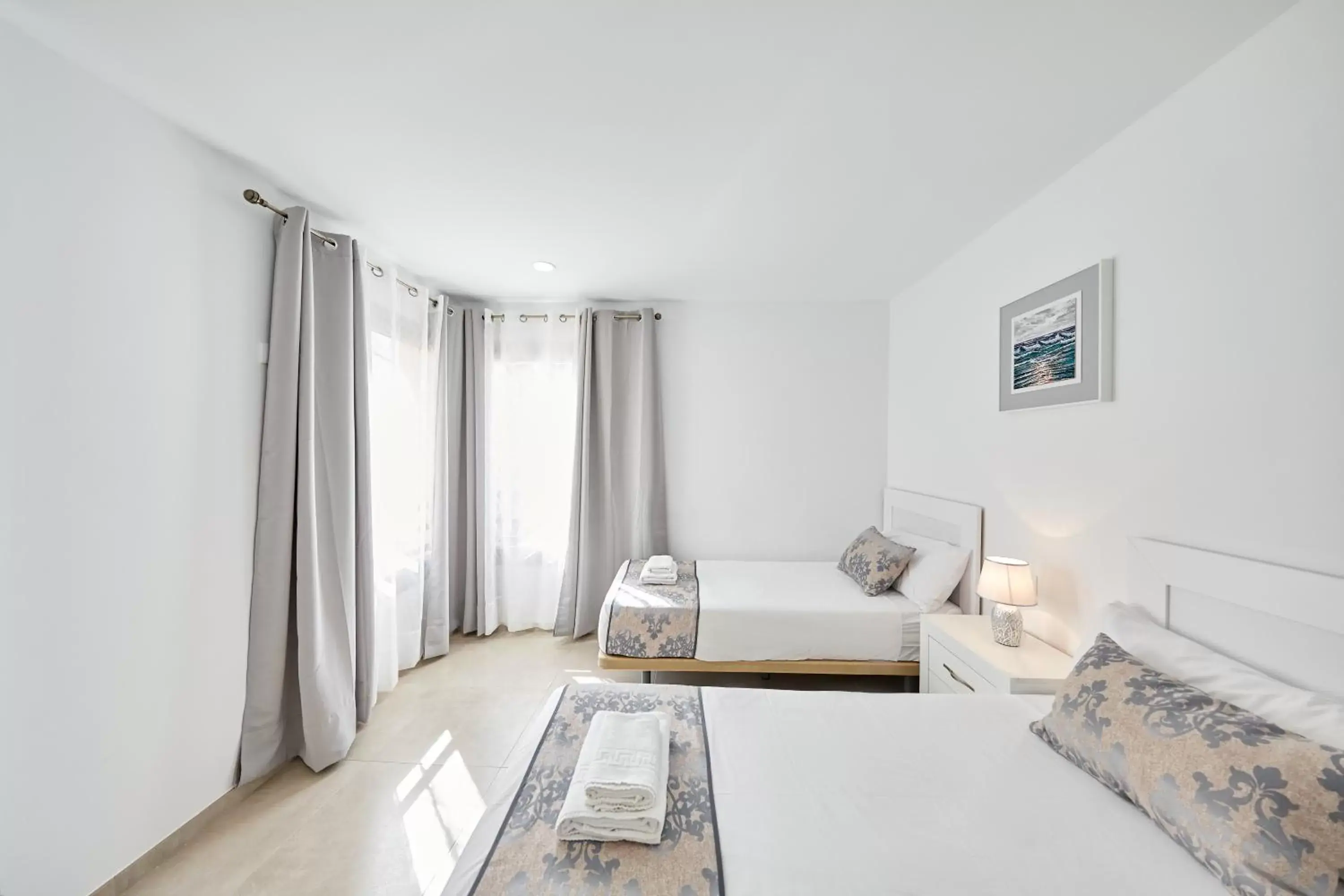 Bed, Seating Area in Sonrisa Deluxe Apartments, Levante