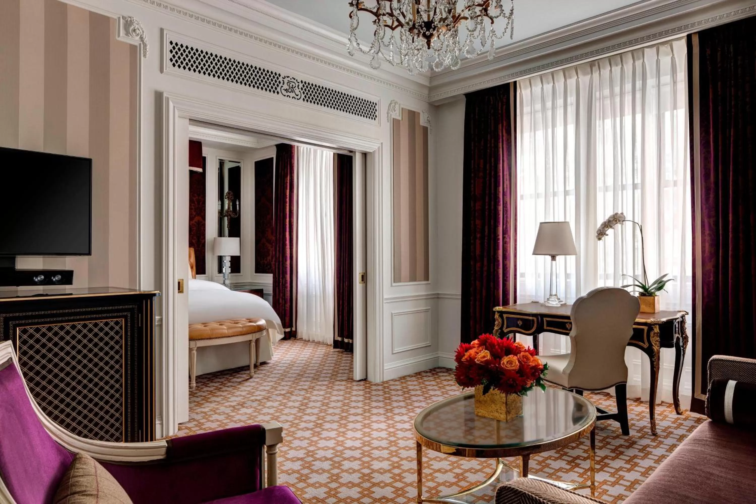 Photo of the whole room, Bed in The St. Regis New York