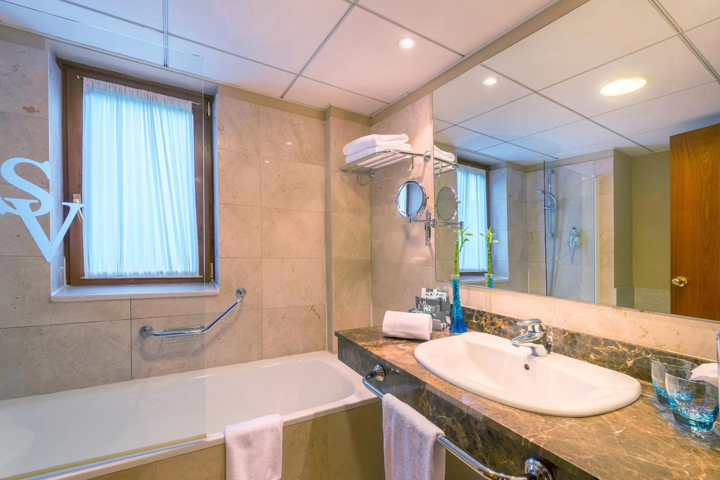 Bathroom in Hotel Vielha Val d'Aran, Affiliated by Meliá