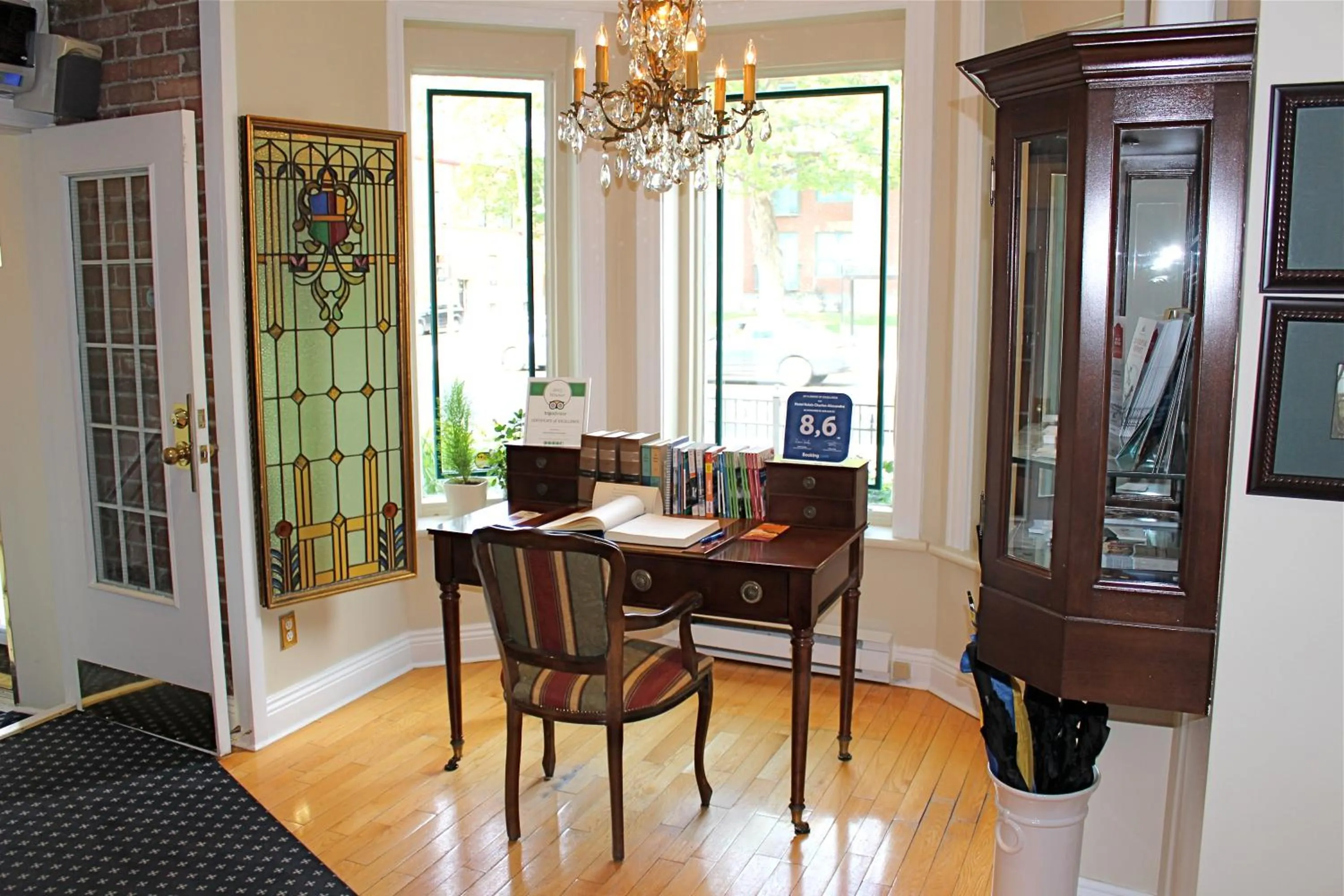 Lobby or reception in Hotel Charles-Alexandre - Par Aneyro