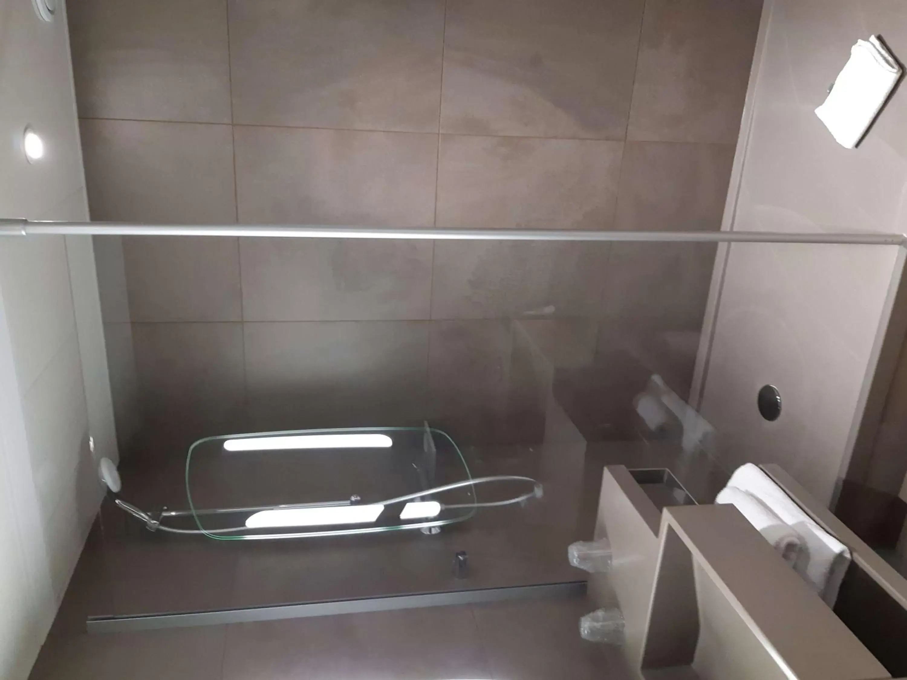 Bathroom in Novotel Le Mans