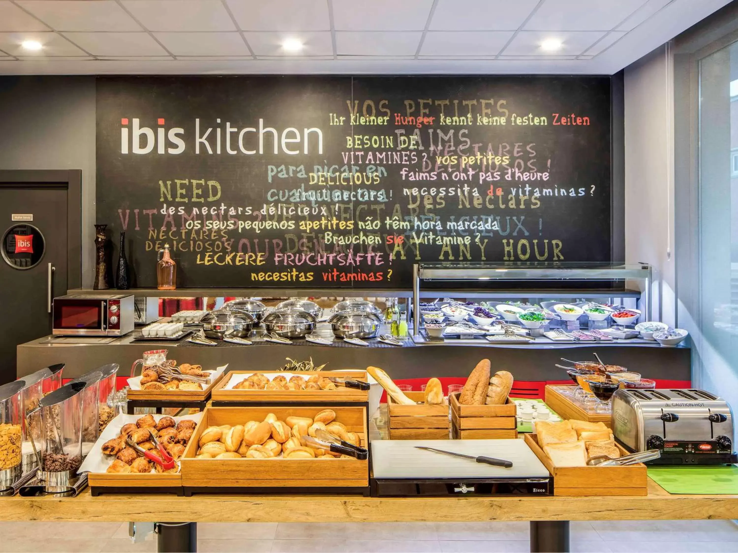 Restaurant/places to eat in Ibis Istanbul West