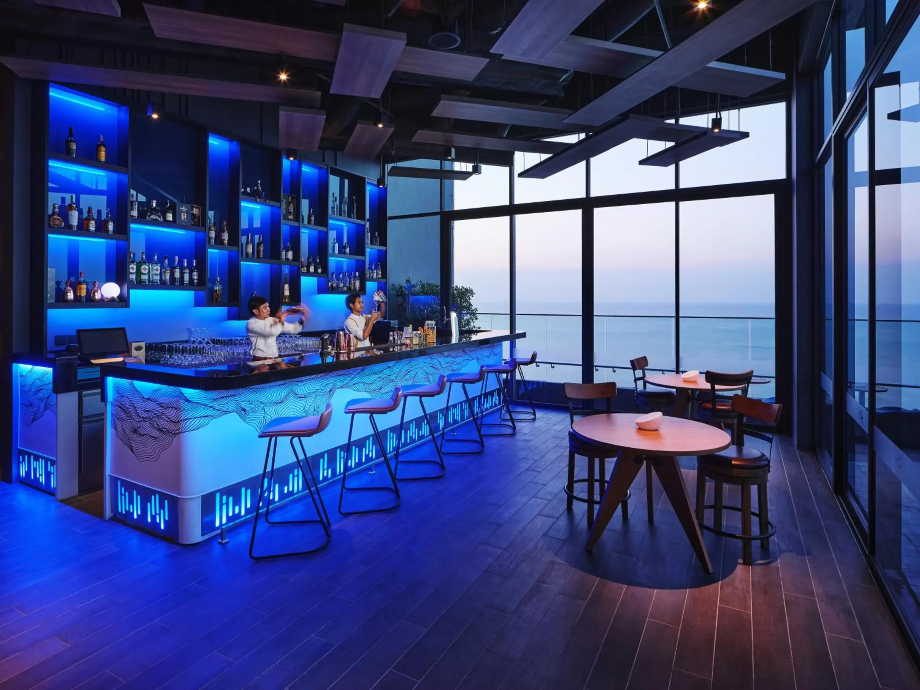 Lounge or bar in Novotel Marina Sriracha & Koh Si Chang