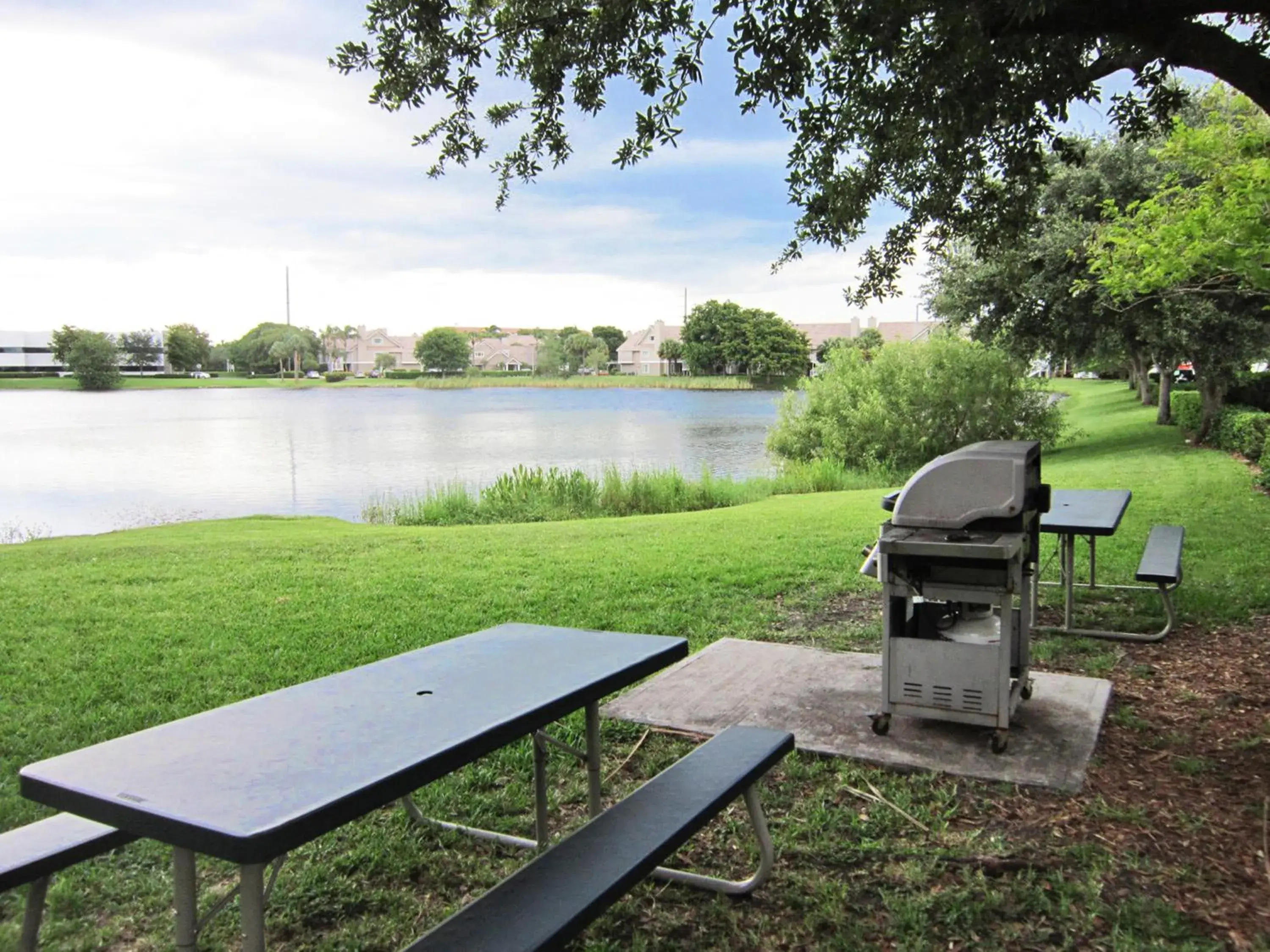 Area and facilities, BBQ Facilities in Extended Stay America Suites - Boca Raton - Commerce