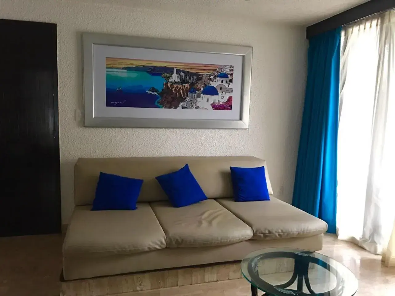Living room, Seating Area in Ixtapa Palace
