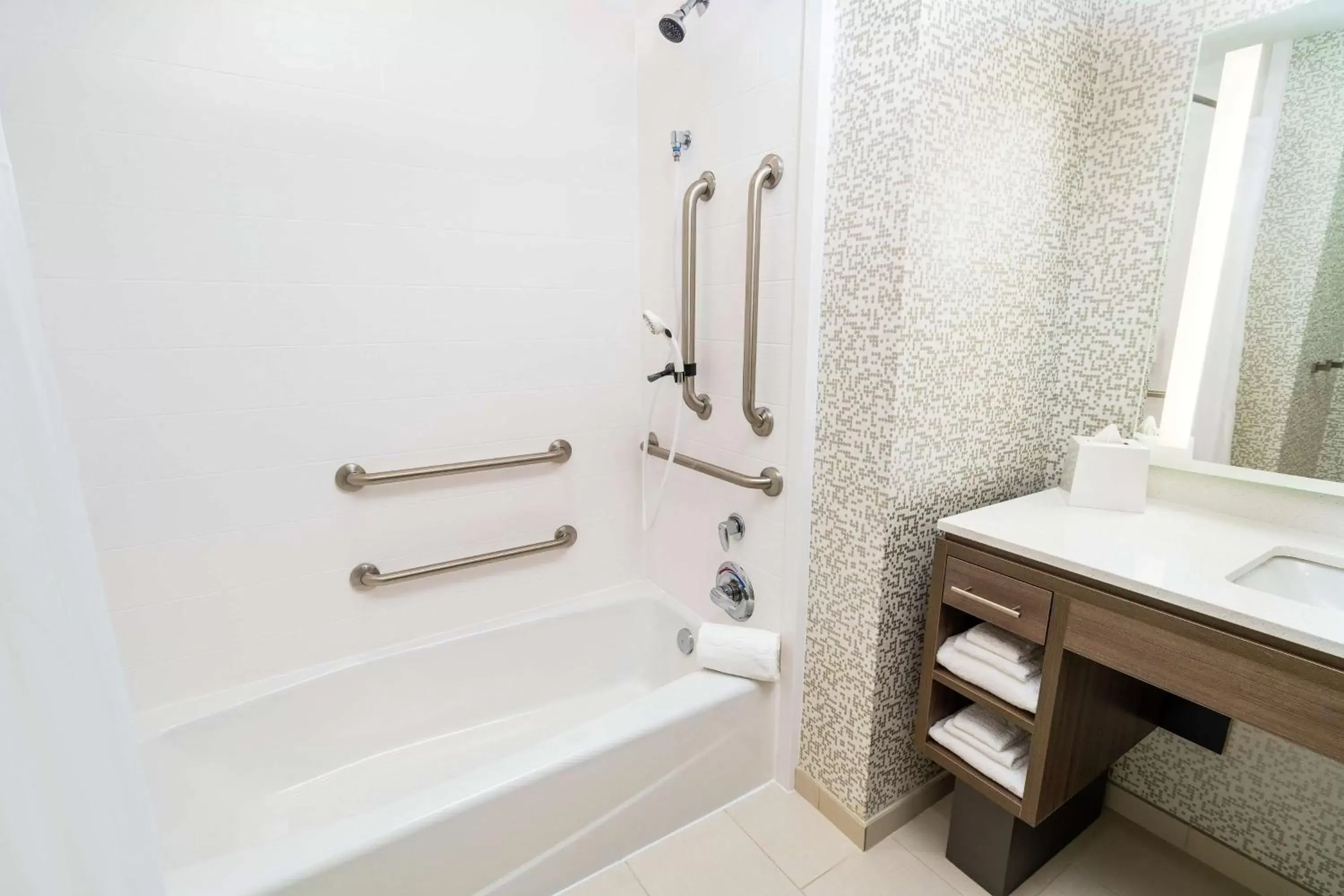 Bathroom in Home2 Suites By Hilton San Antonio At The Rim, Tx