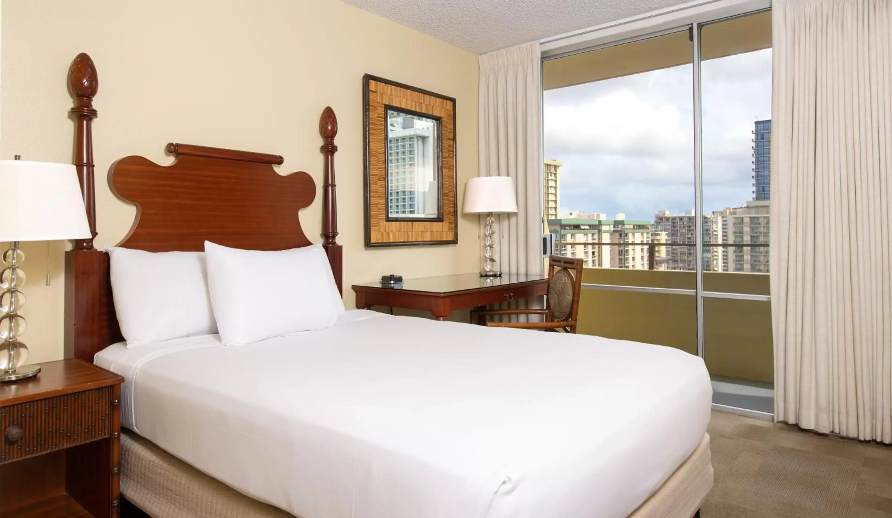 Bedroom, Bed in Ohia Waikiki Studio Suites