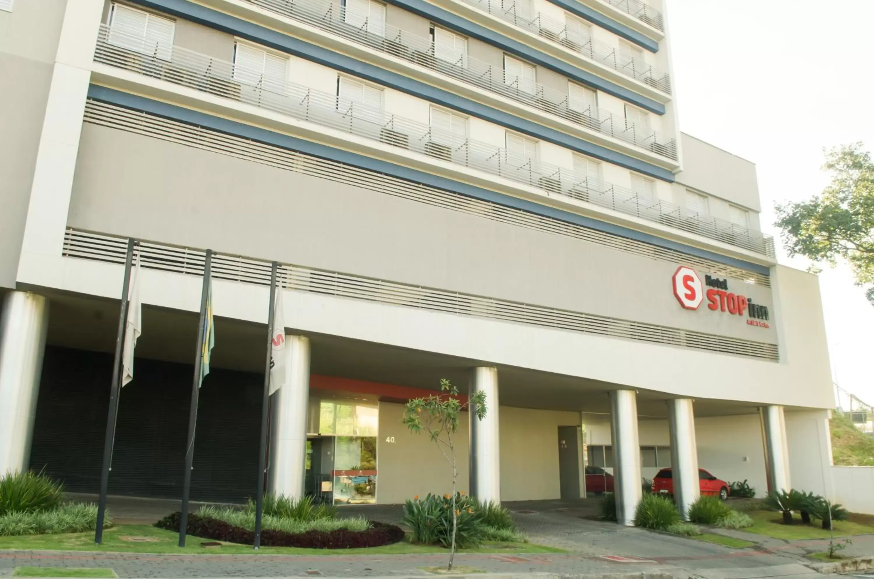 Facade/entrance in Stop Inn Antonio Carlos Facade/entrance in Stop Inn Antonio Carlos