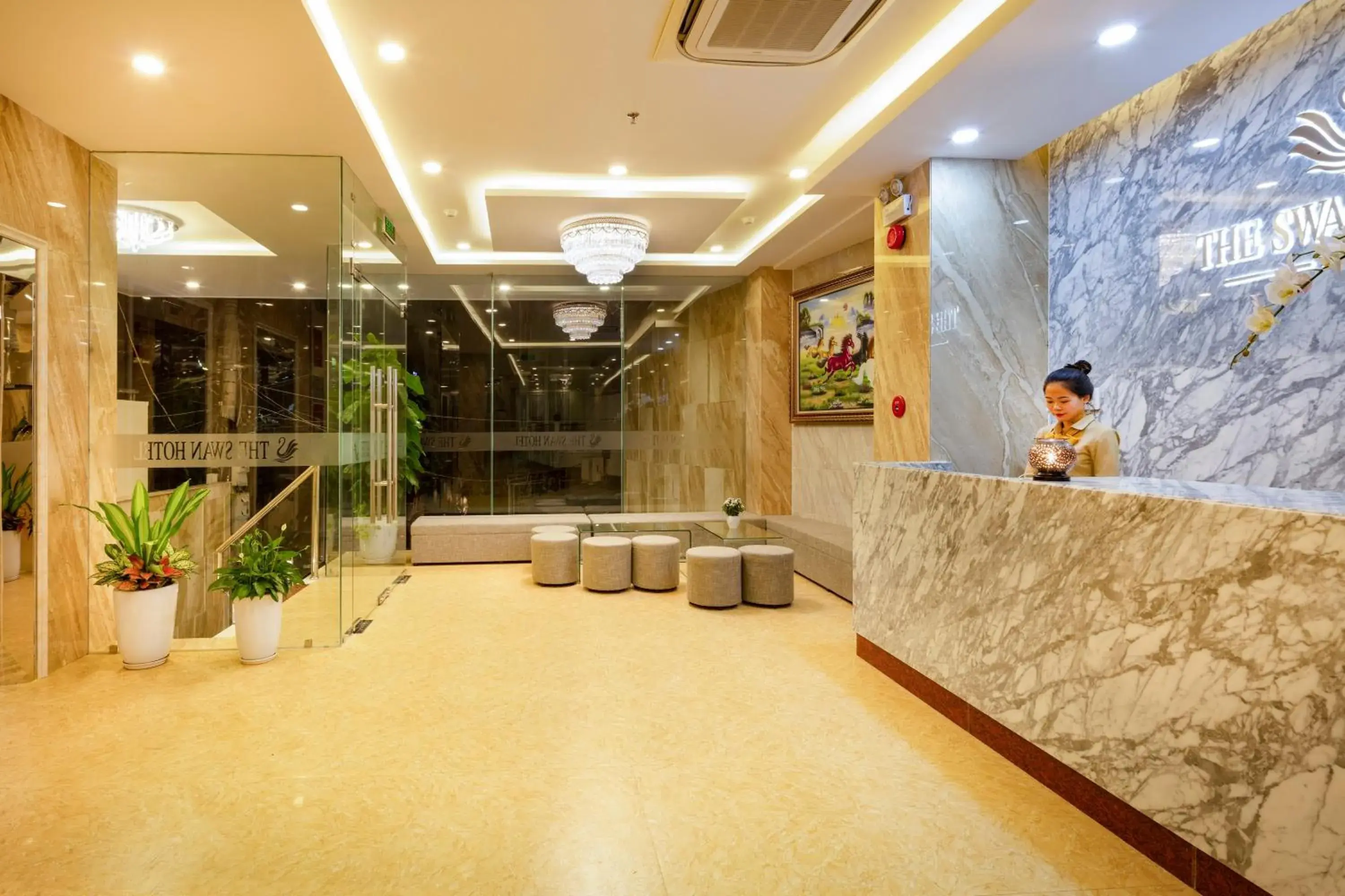 Property building, Lobby/Reception in The Swan Hotel