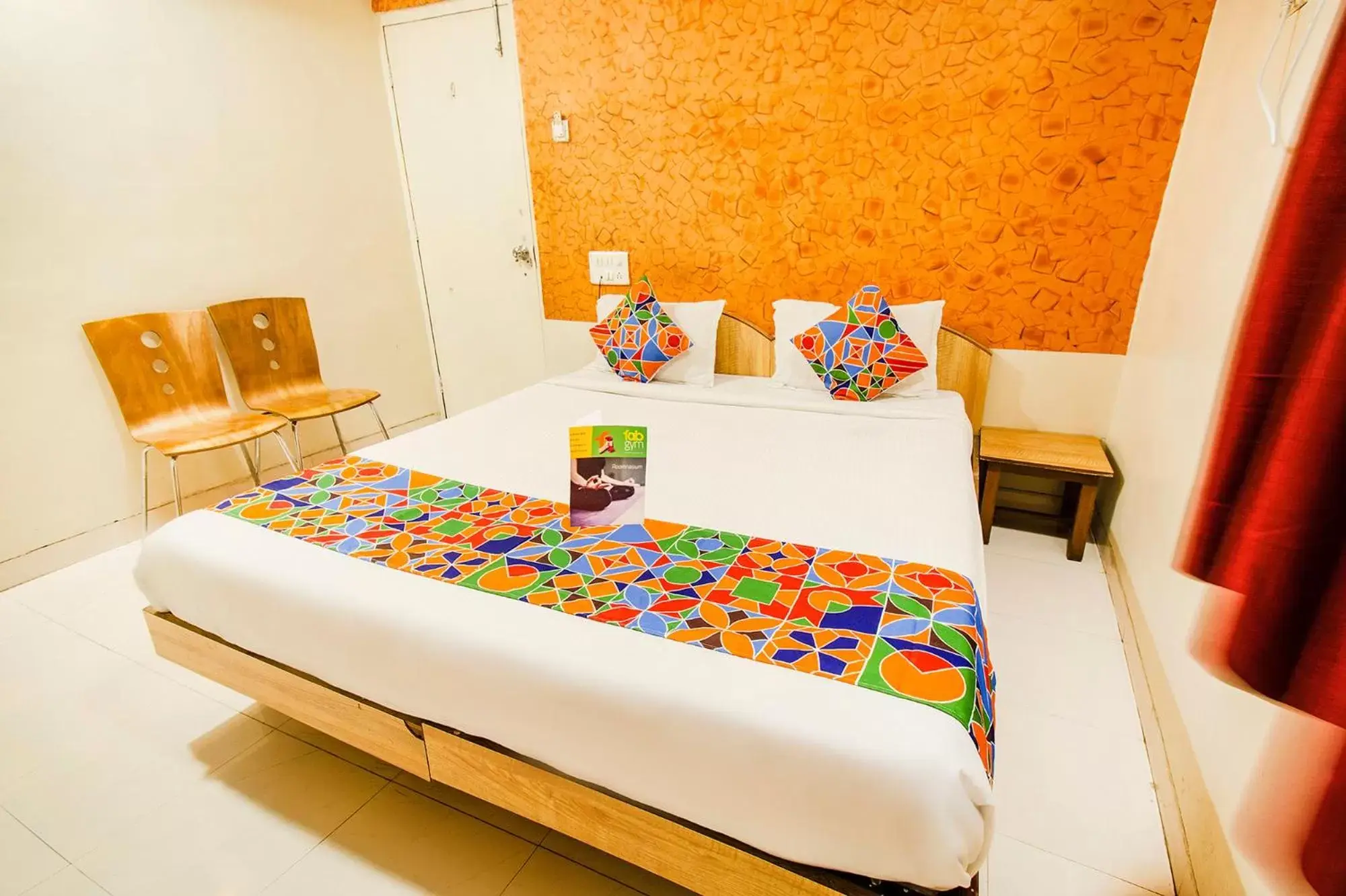 Seating area, Bed in FabExpress Karishma - Shivaji Nagar, Pune Seating area, Bed in FabExpress Karishma - Shivaji Nagar, Pune