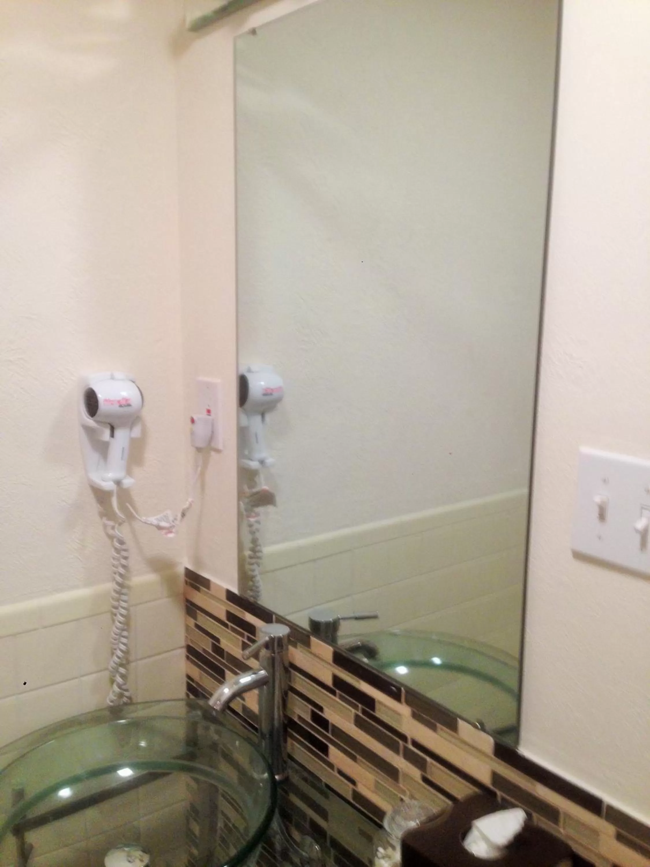 Bathroom in Capri Beach Hotel