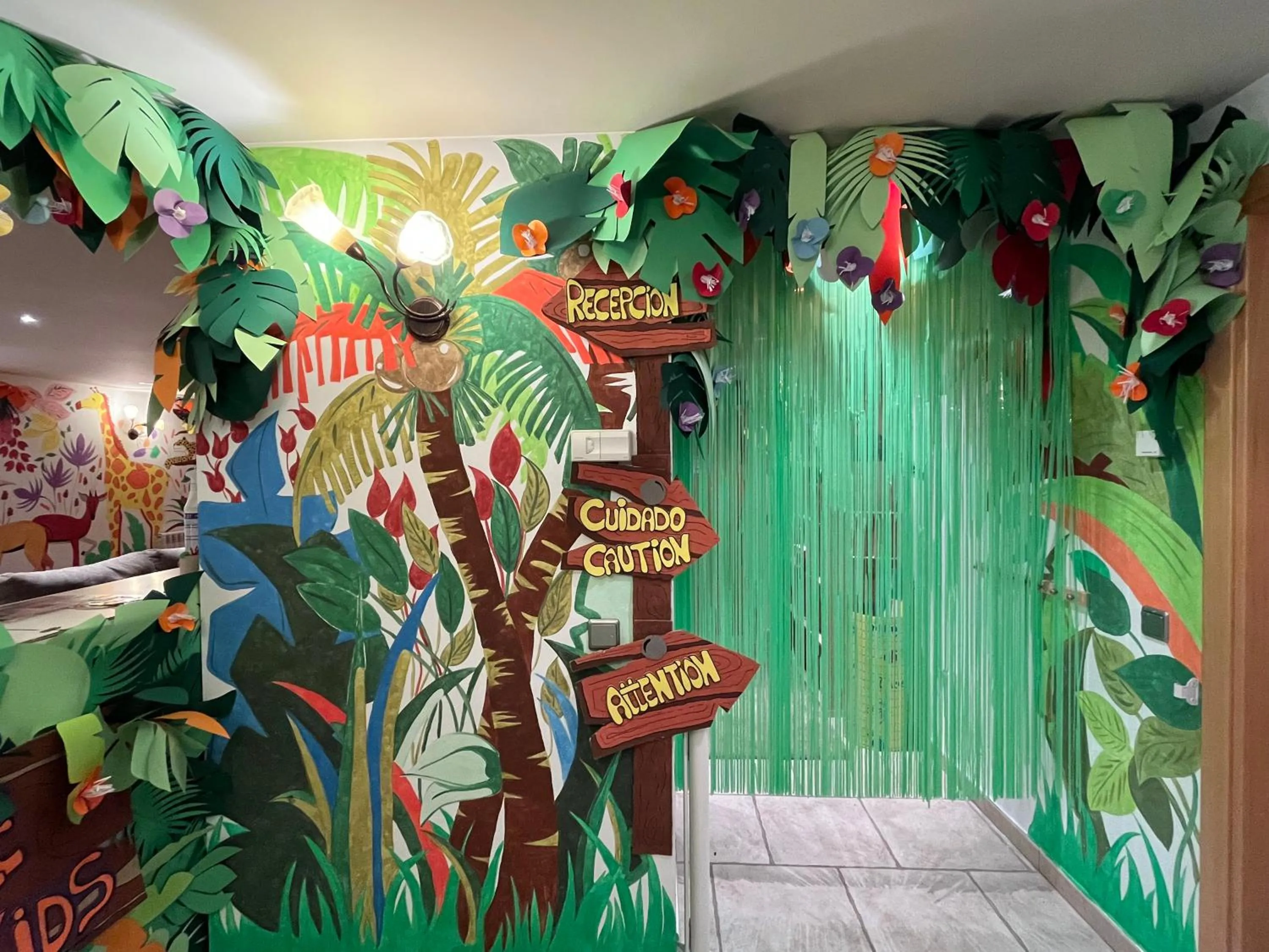 Kids's club in Wuau! Hotel Segle XX