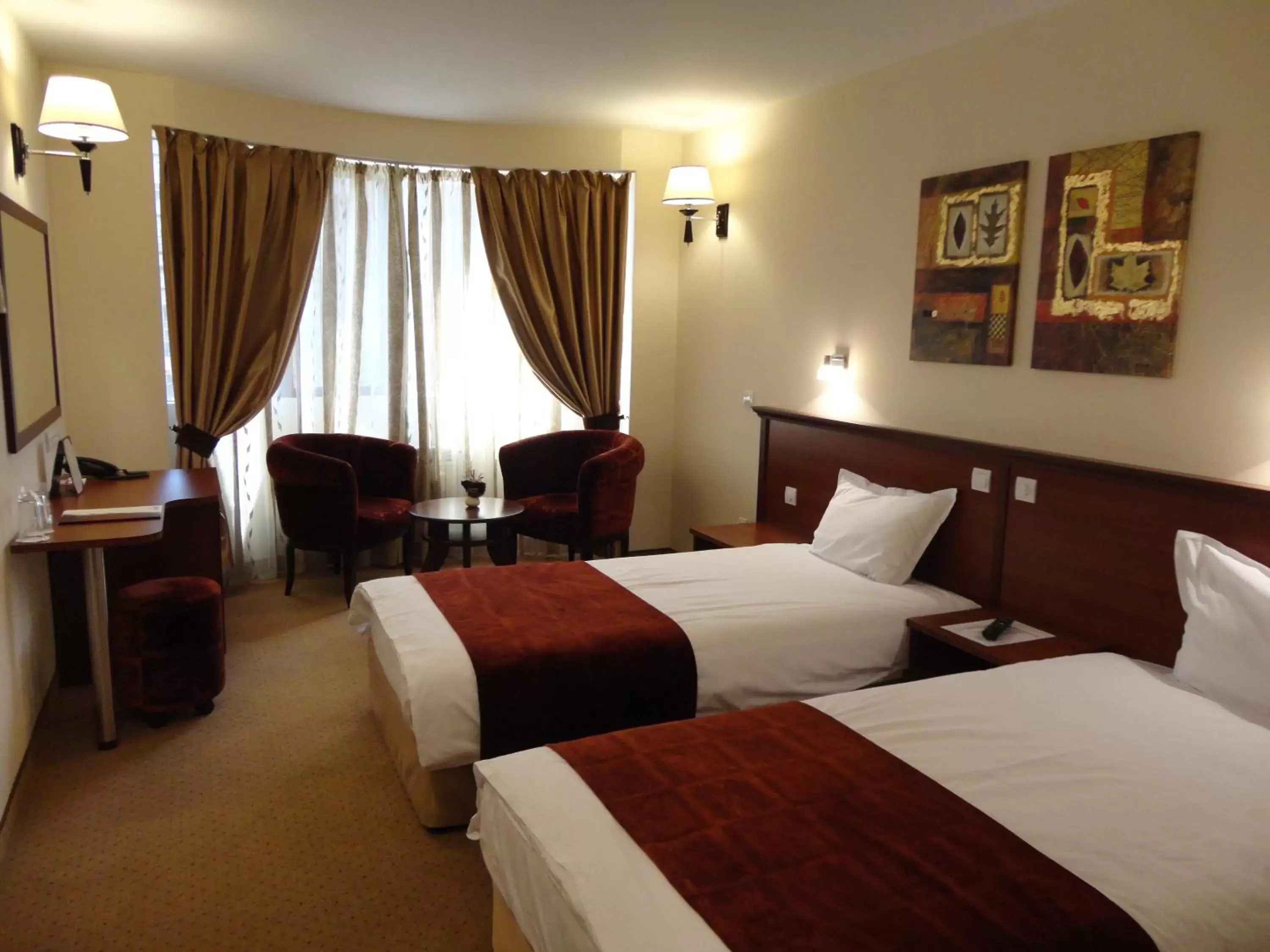 Photo of the whole room, Bed in Favorit Hotel