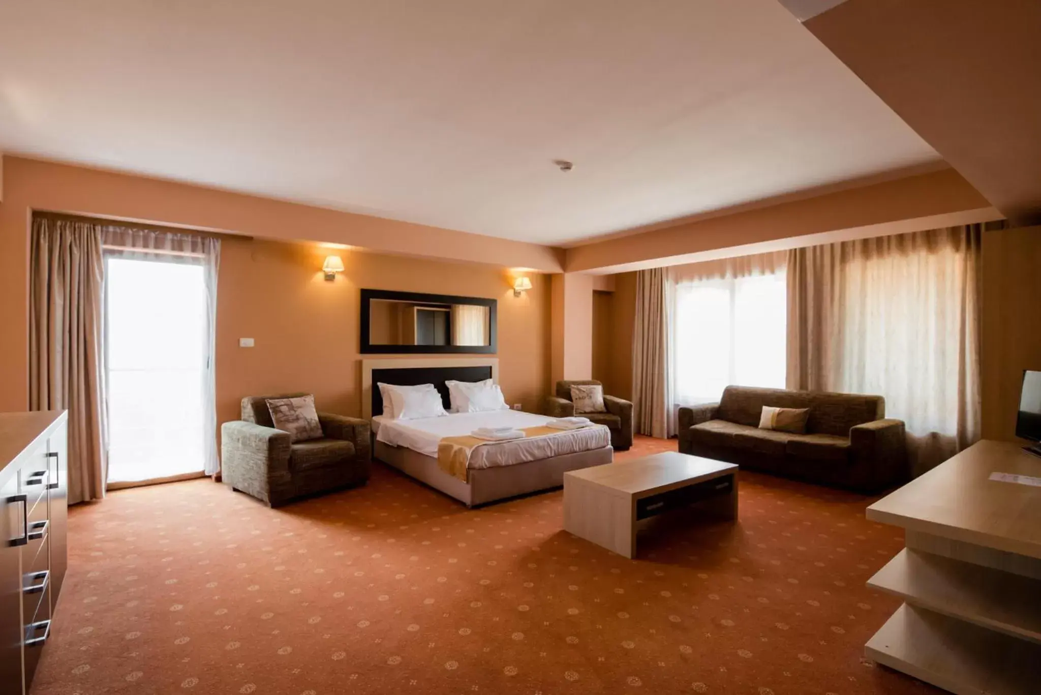 Bedroom in Hotel Oxford Inns&Suites