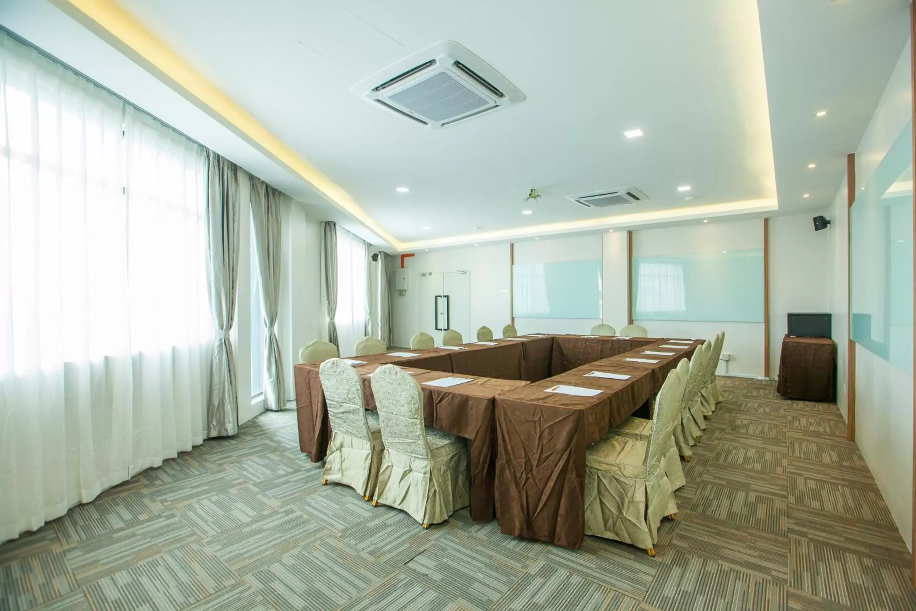 Business facilities in Bzz Hotel Skudai