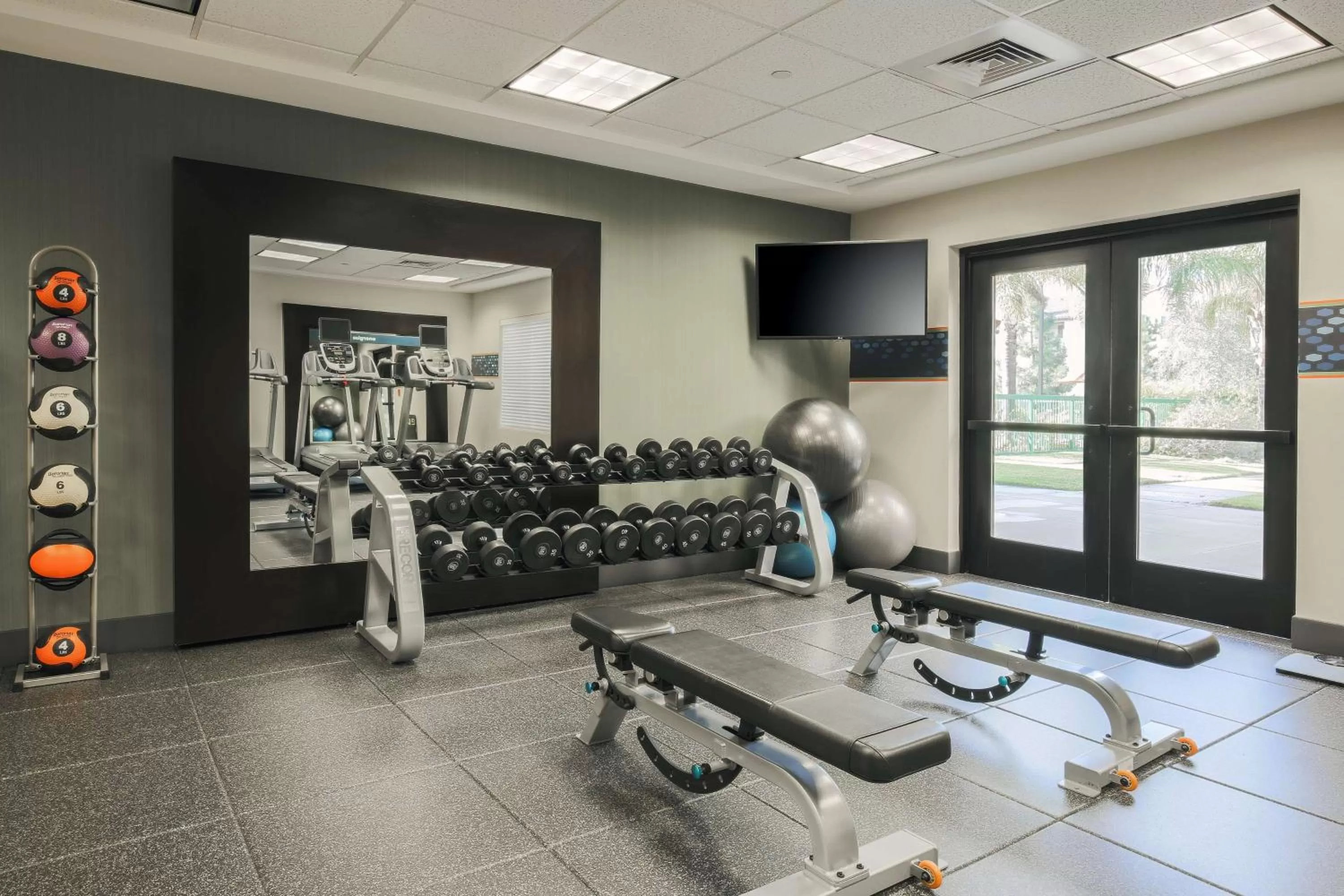 Fitness centre/facilities in Hampton Inn & Suites Camarillo