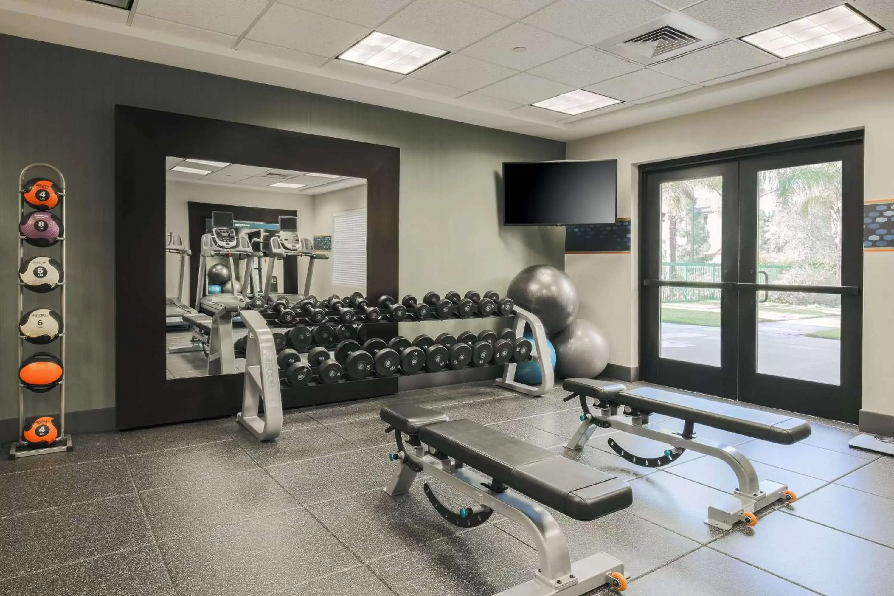 Fitness centre/facilities in Hampton Inn & Suites Camarillo Fitness centre/facilities in Hampton Inn & Suites Camarillo