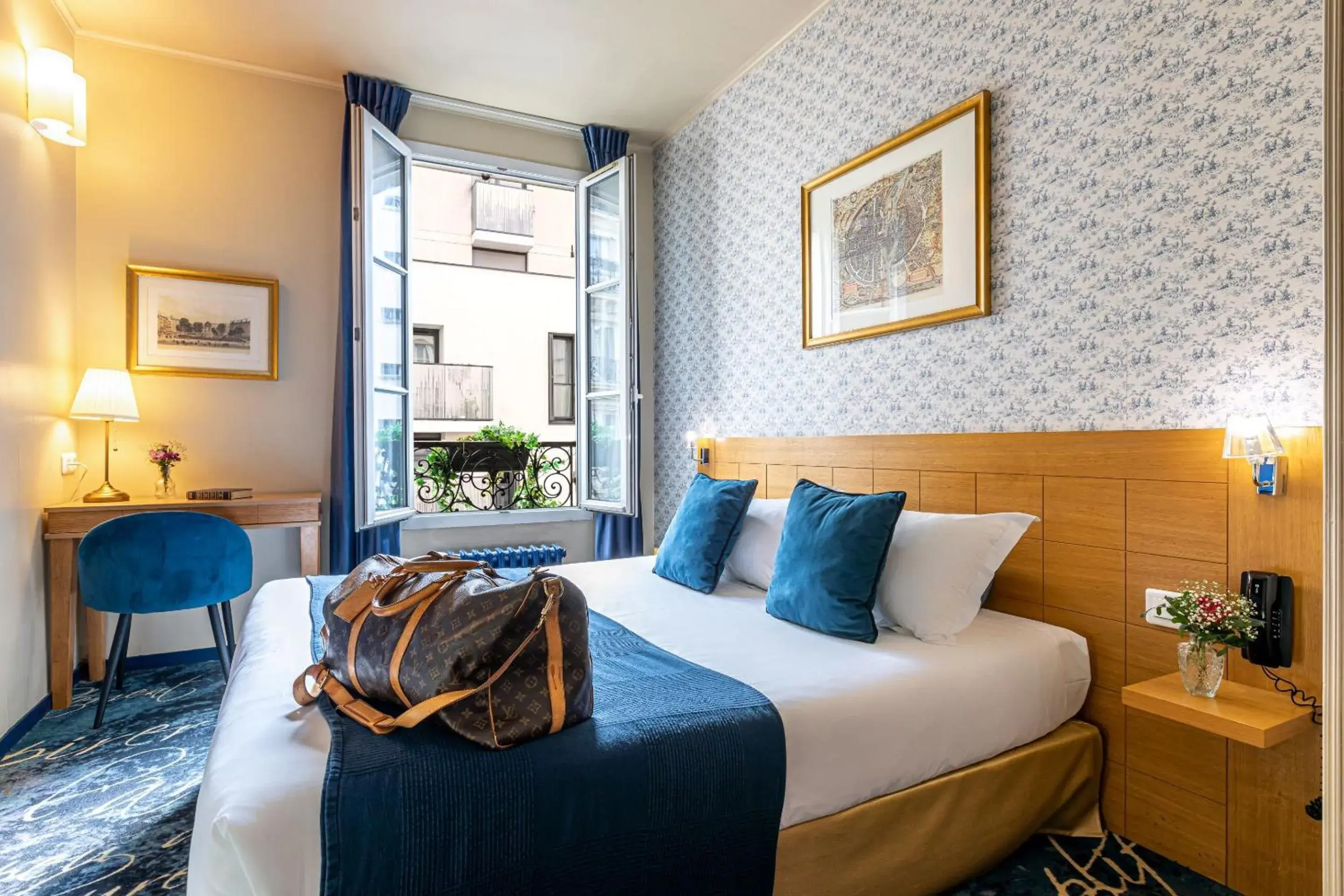 Hotel Romance Malesherbes by Patrick Hayat Hotel Romance Malesherbes by Patrick Hayat