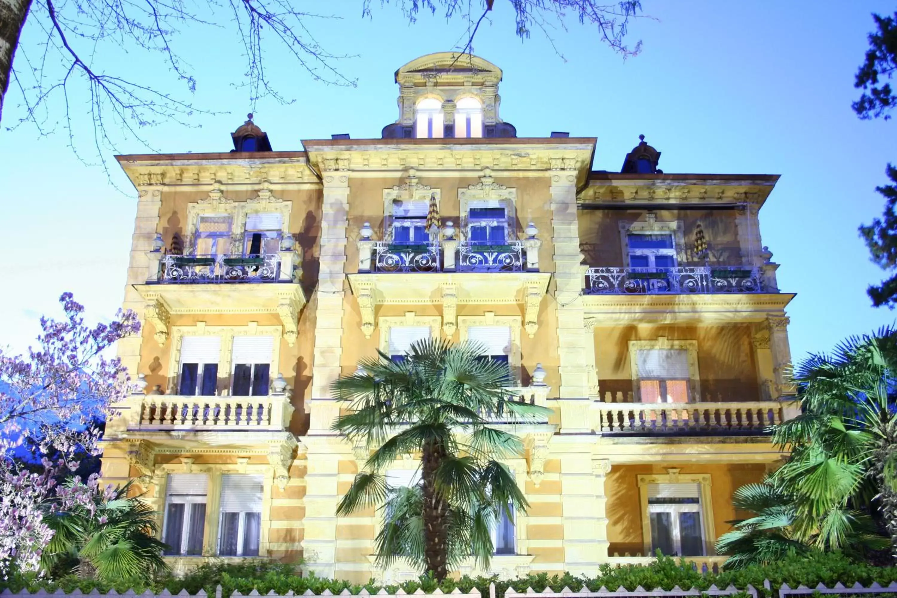 Facade/entrance, Property Building in Hotel Villa Westend