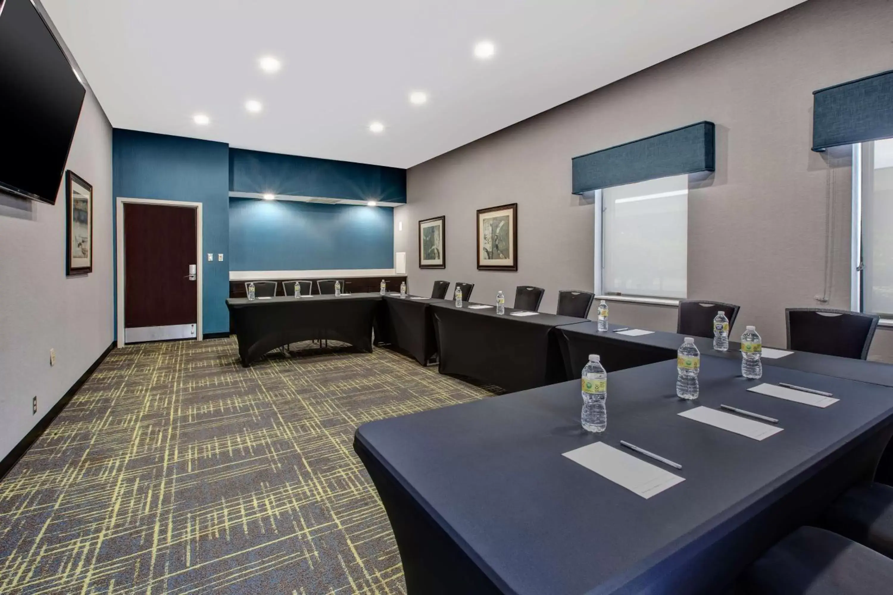 Meeting/conference room in Hampton Inn & Suites Cleveland-Airport/Middleburg Heights