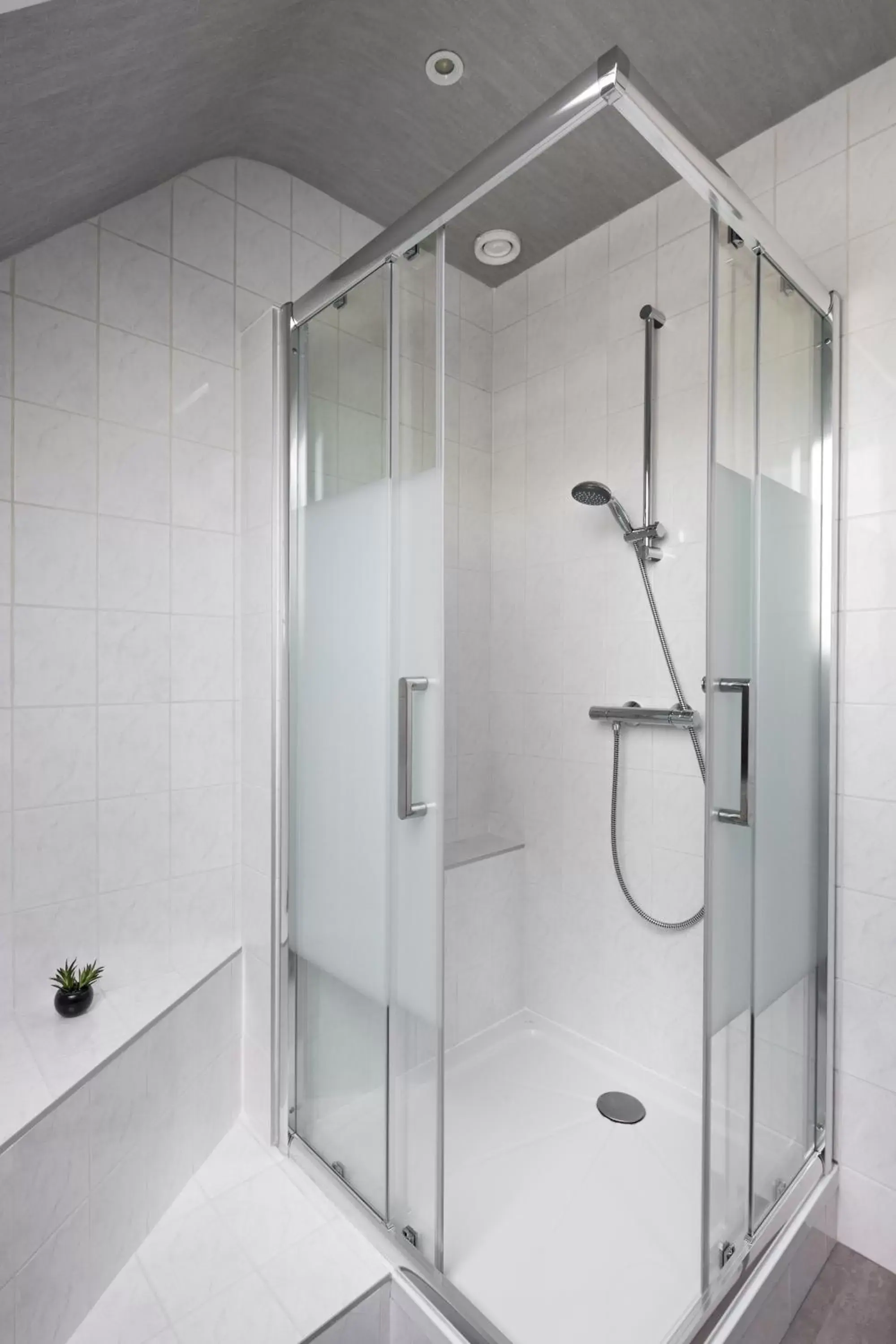 Bathroom in Chez Marie et Jean François