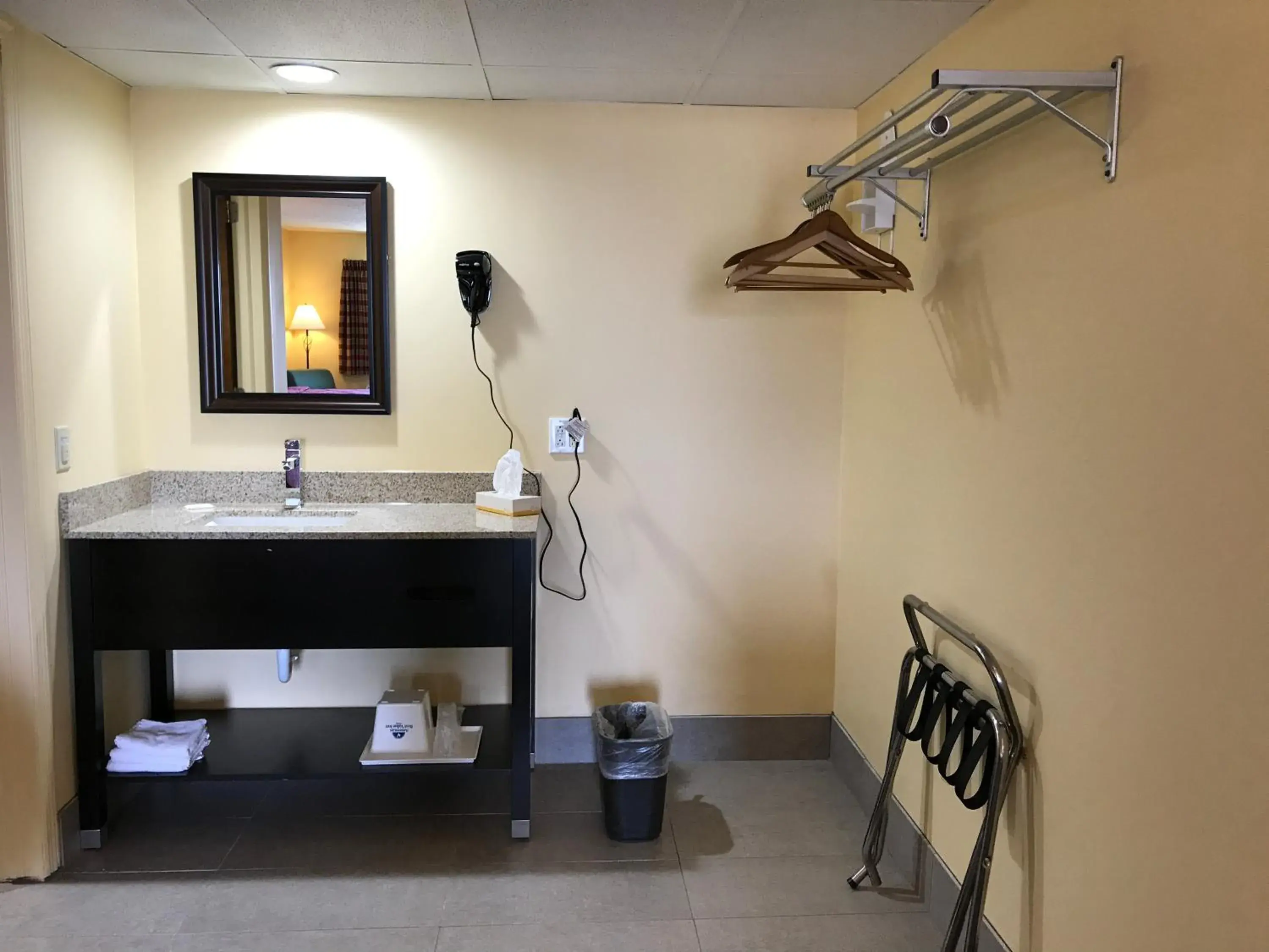 Area and facilities, Bathroom in Soudersburg Motel