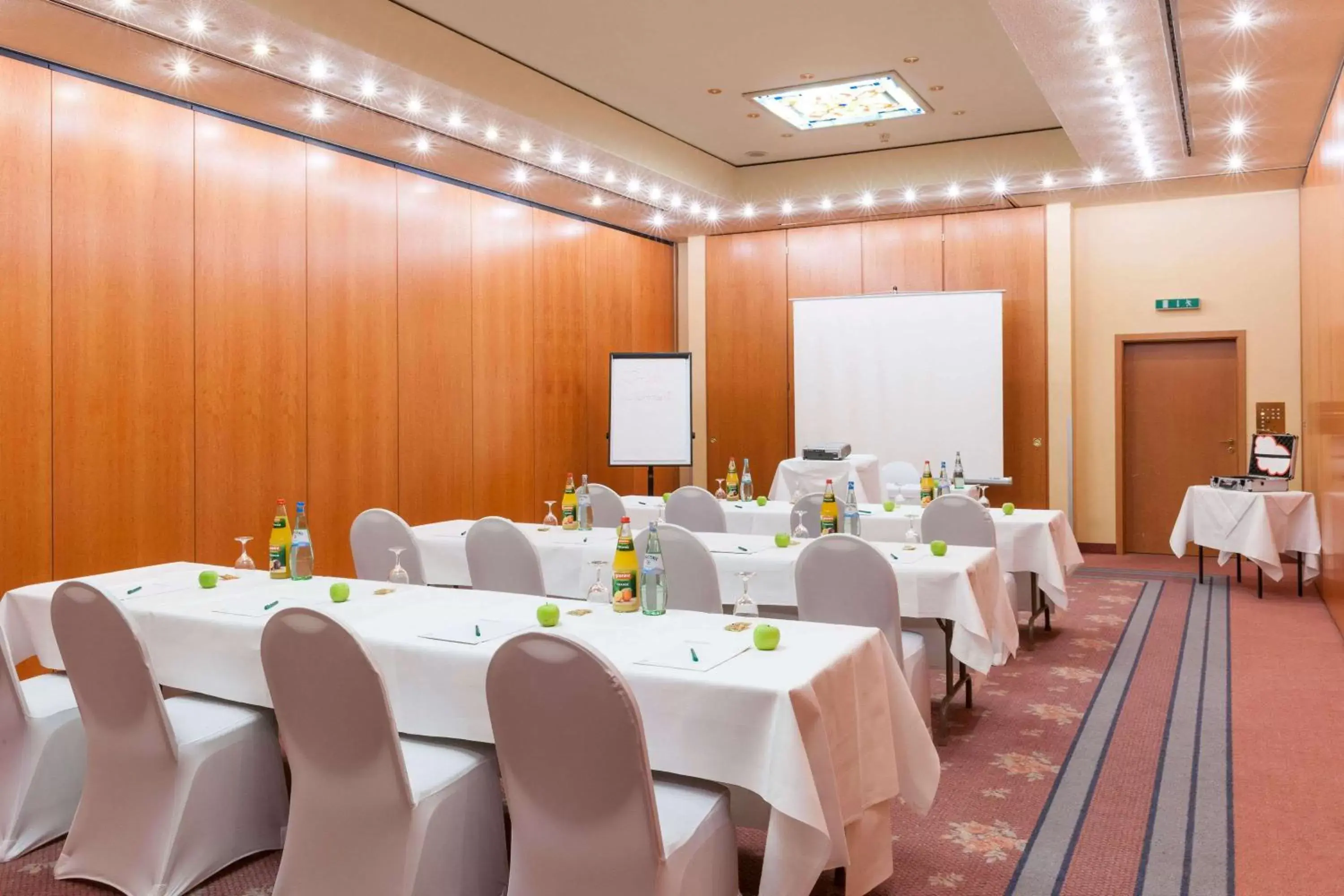 Meeting/conference room in Wyndham Garden Donaueschingen