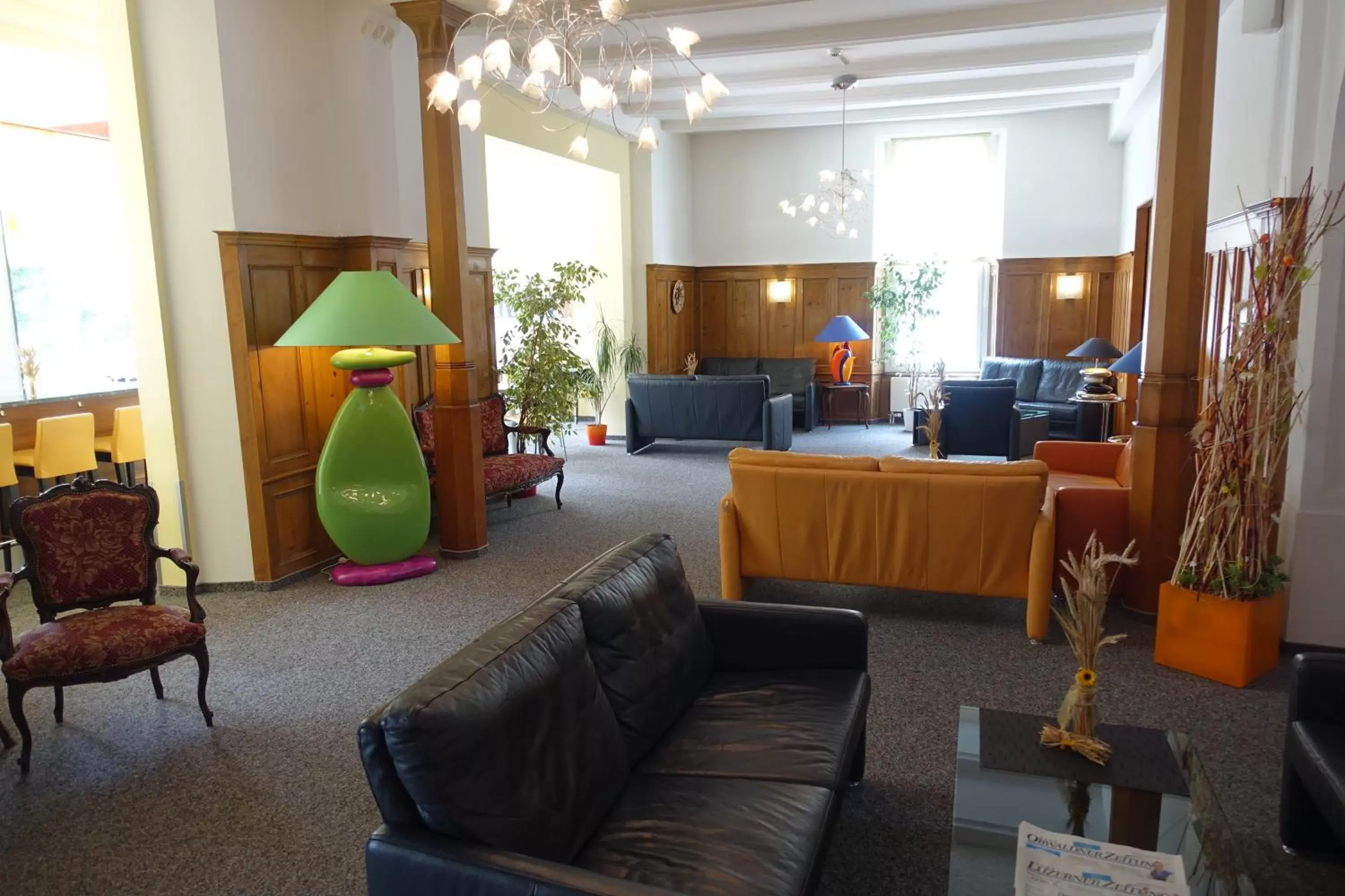 Communal lounge/ TV room, Lobby/Reception in Hotel Schweizerhof