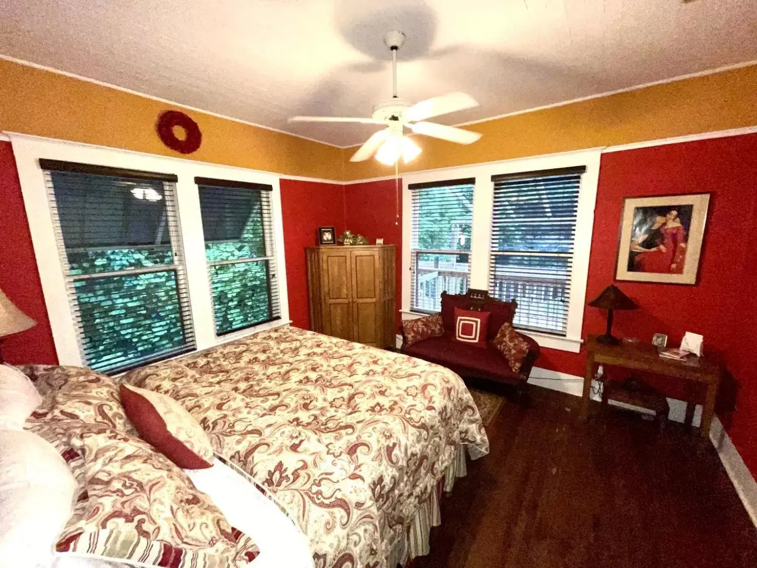 King Room with Garden View in Grady House Bed and Breakfast King Room with Garden View in Grady House Bed and Breakfast