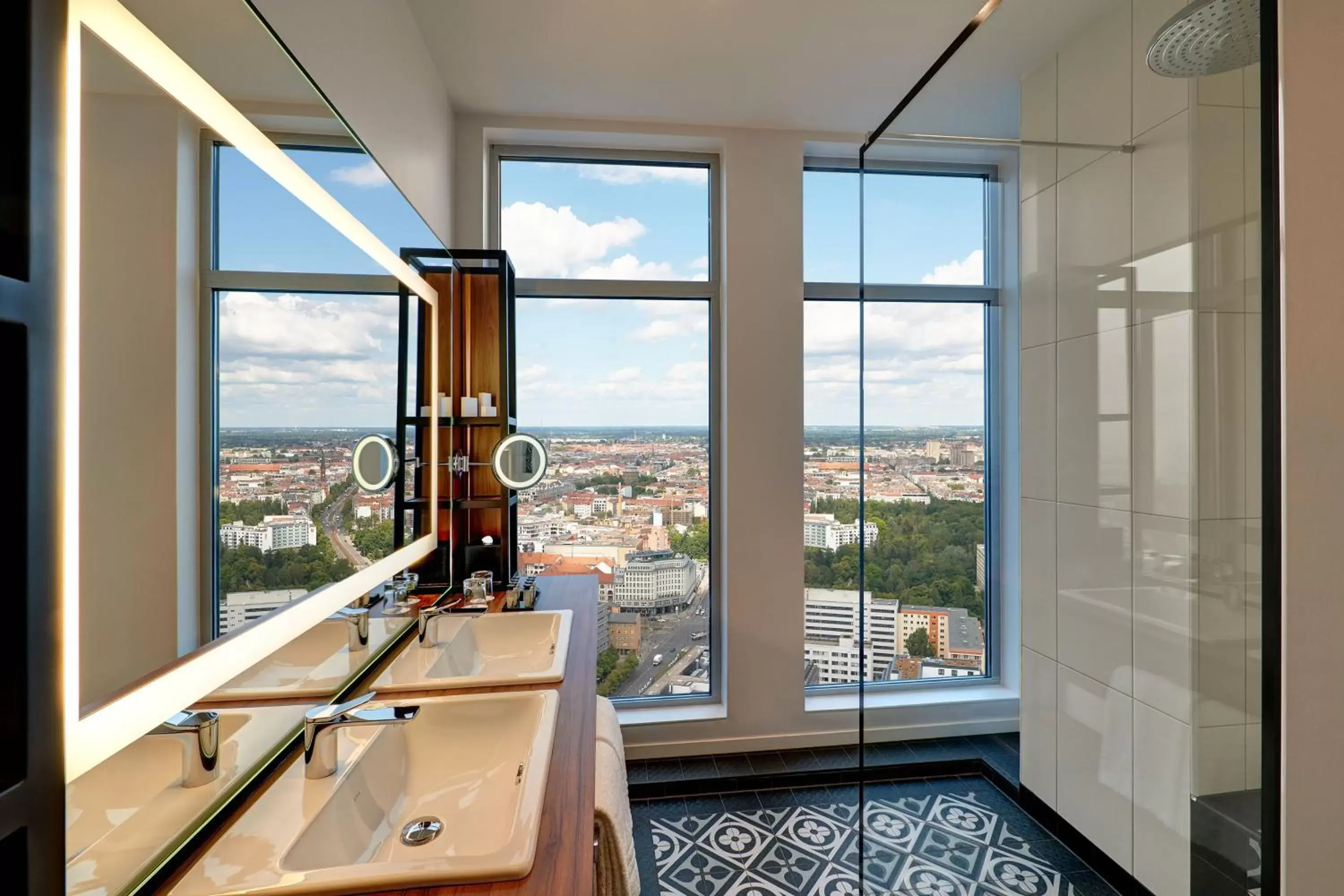 Bathroom in Park Inn by Radisson Berlin Alexanderplatz