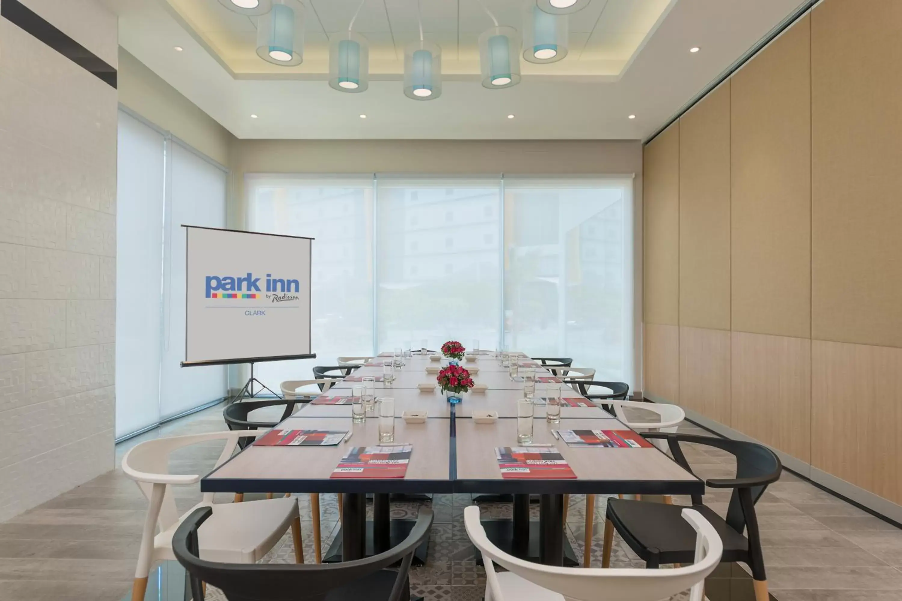 Meeting/conference room in Park Inn By Radisson Clark