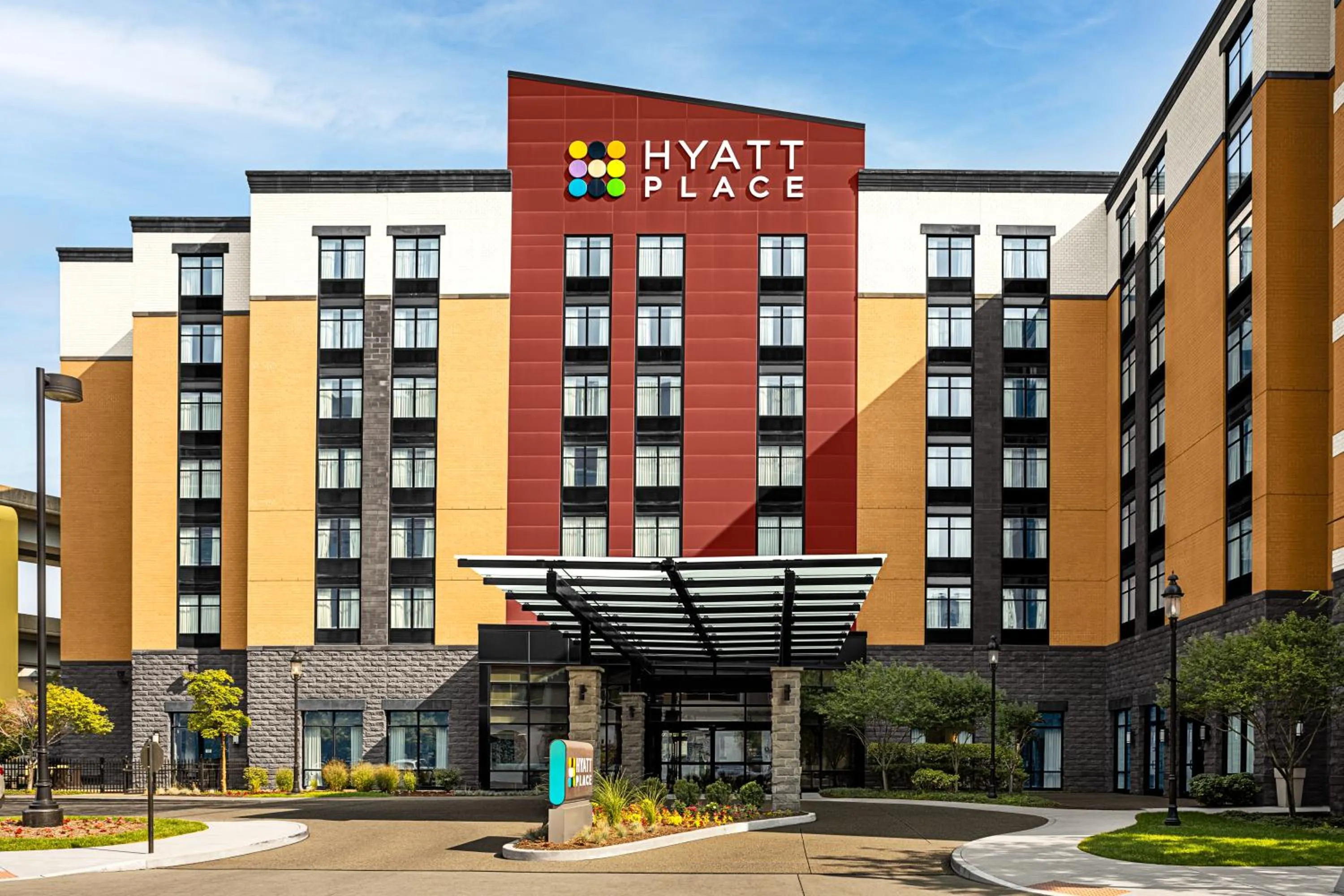 Property building in Hyatt Place Pittsburgh North Shore
