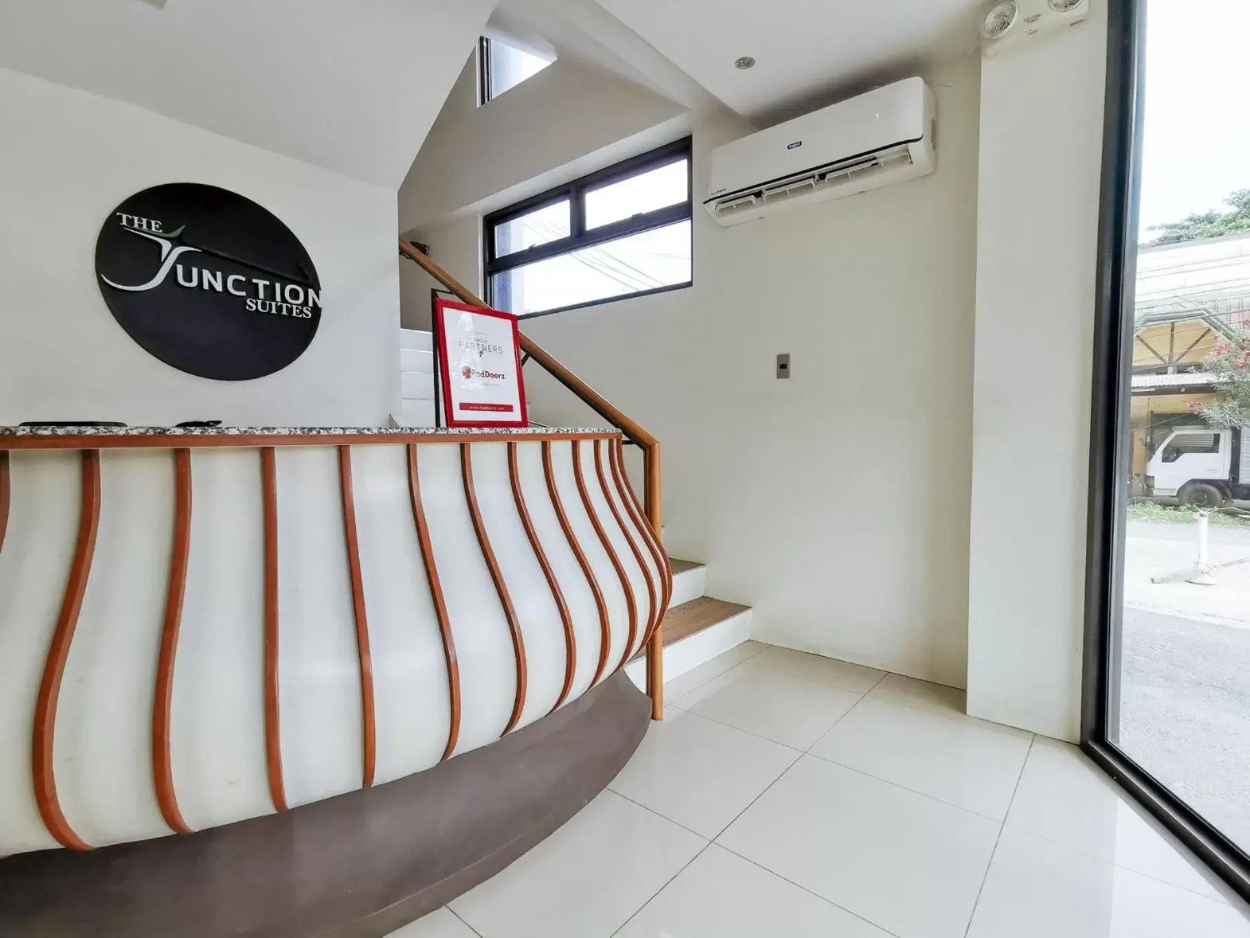 Lobby or reception in RedDoorz Plus near Bangko Sentral Ng Pilipinas Davao Lobby or reception in RedDoorz Plus near Bangko Sentral Ng Pilipinas Davao