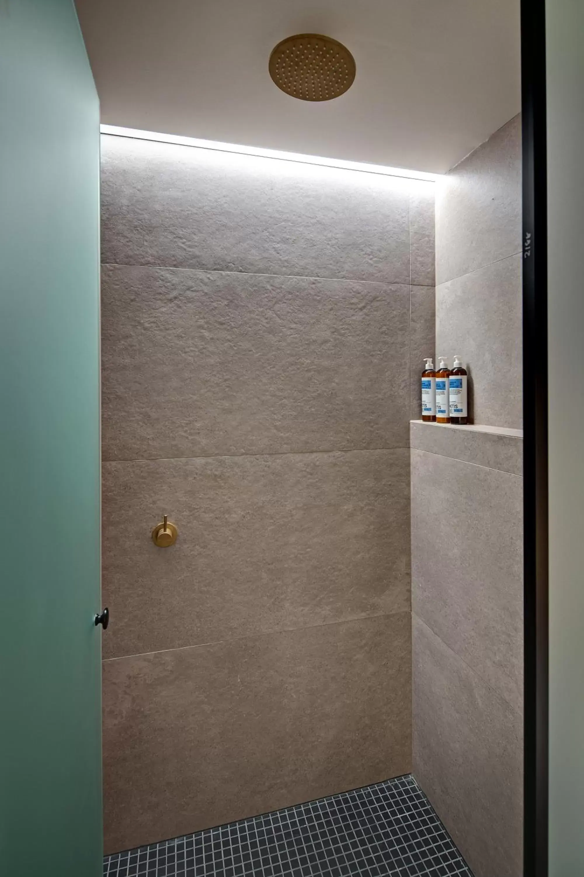 Bathroom in Zara Tower – Luxury Suites and Apartments