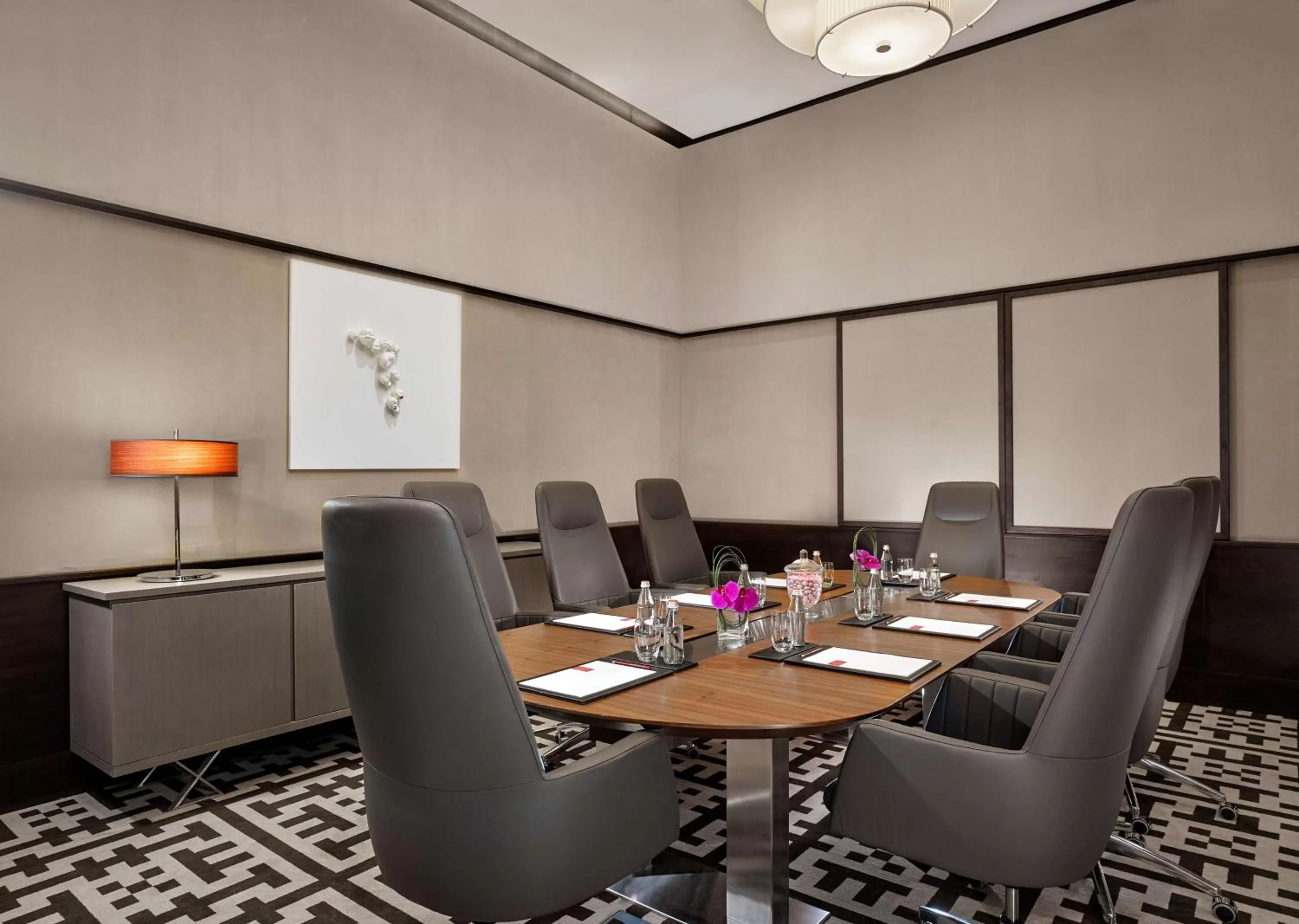 Meeting/conference room in Grand Hyatt Abu Dhabi Hotel & Residences Emirates Pearl
