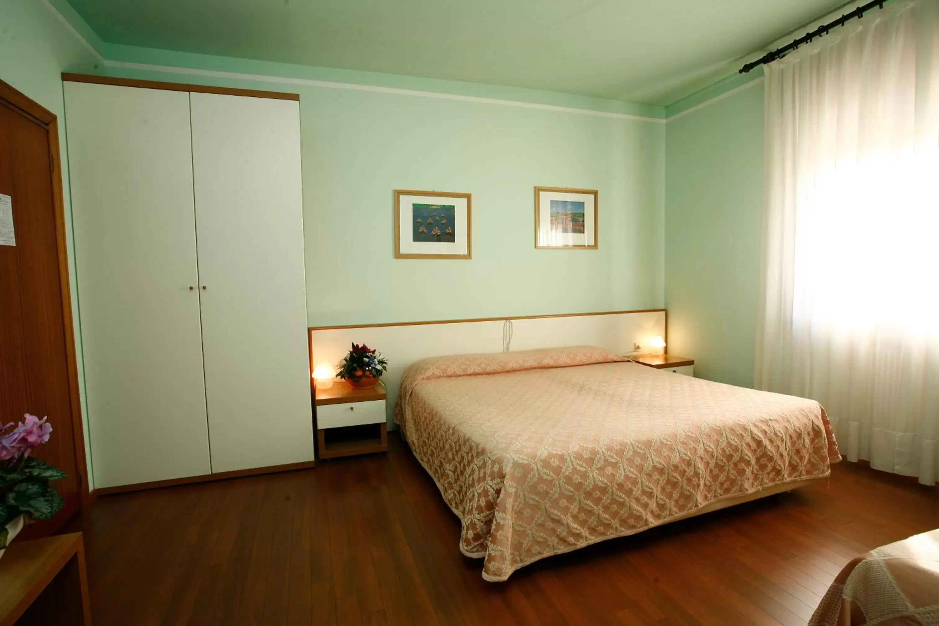 Bed in Hotel Ezzelino