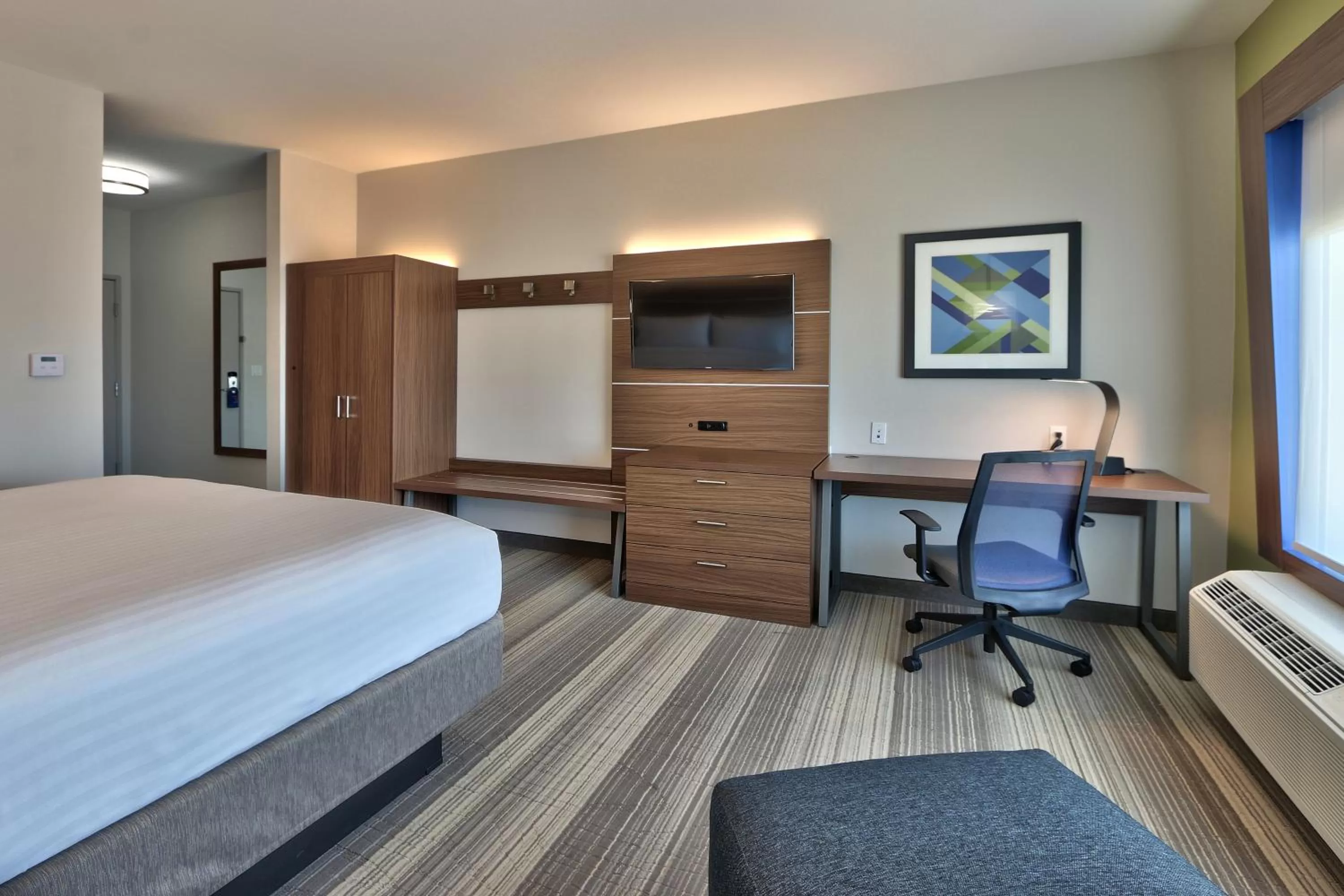 King Room - Hearing Accessible - Non-Smoking in Holiday Inn Express & Suites - Houston East - Beltway 8, an IHG Hotel