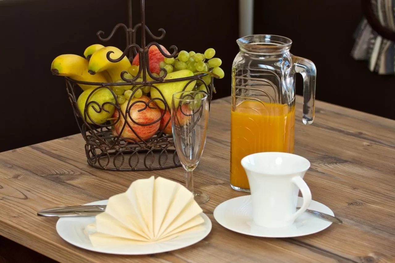 Buffet breakfast in Lohauserhof - Biohof und Hotel
