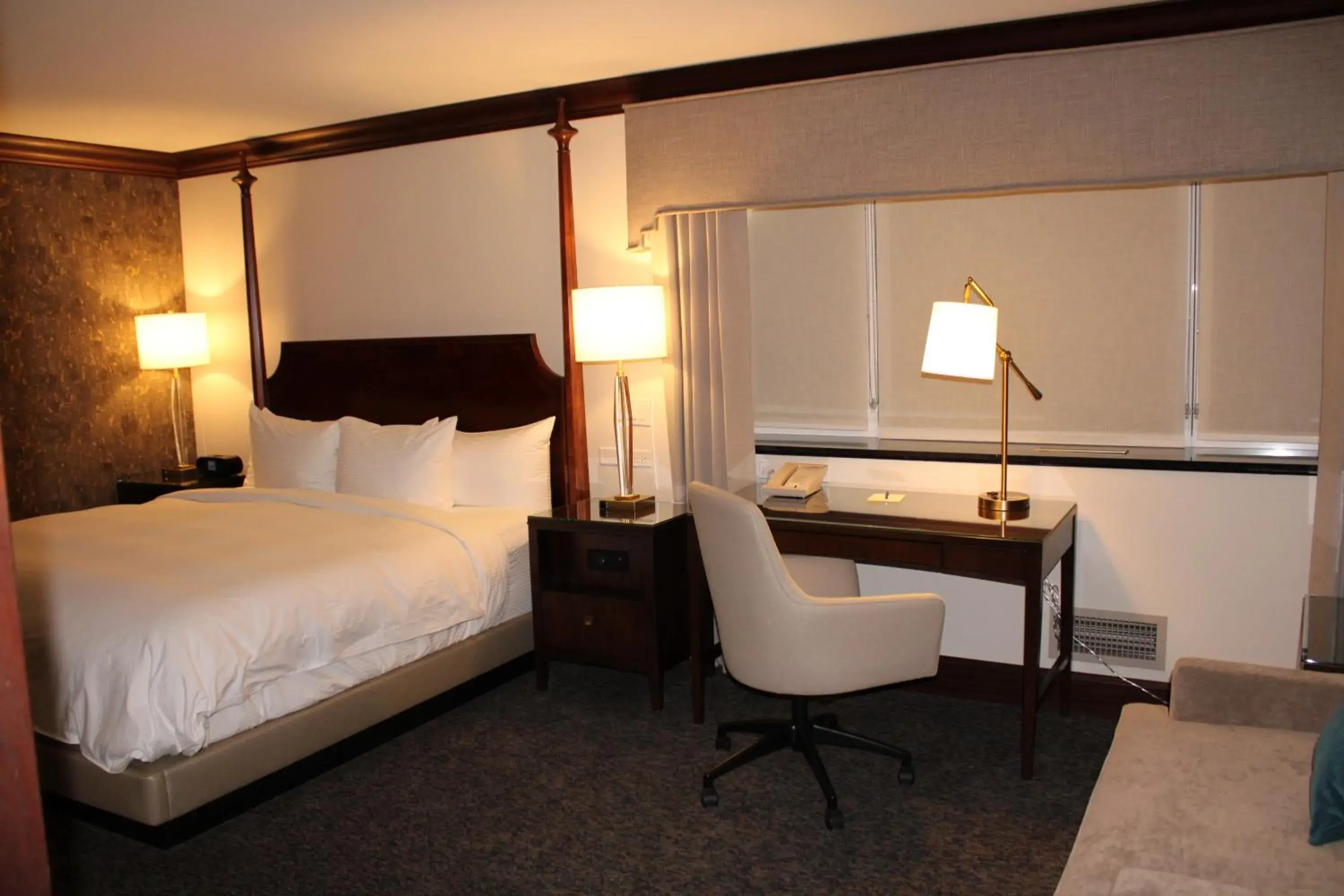 Photo of the whole room, Bed in The Towers at The Kahler Grand