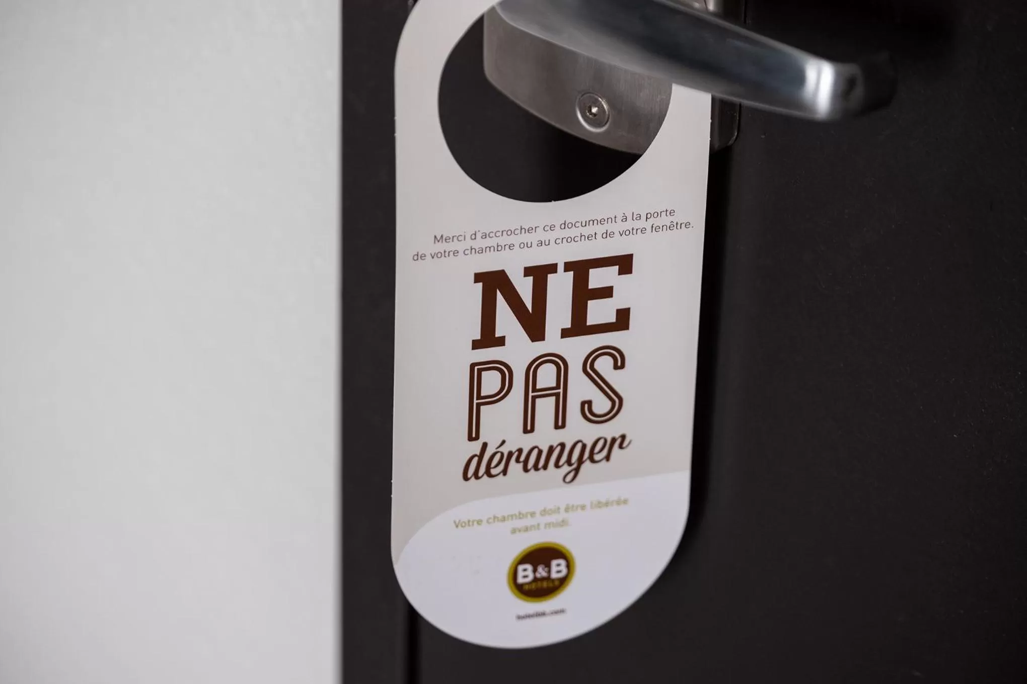 Decorative detail in B&B HOTEL Sète Centre Gare