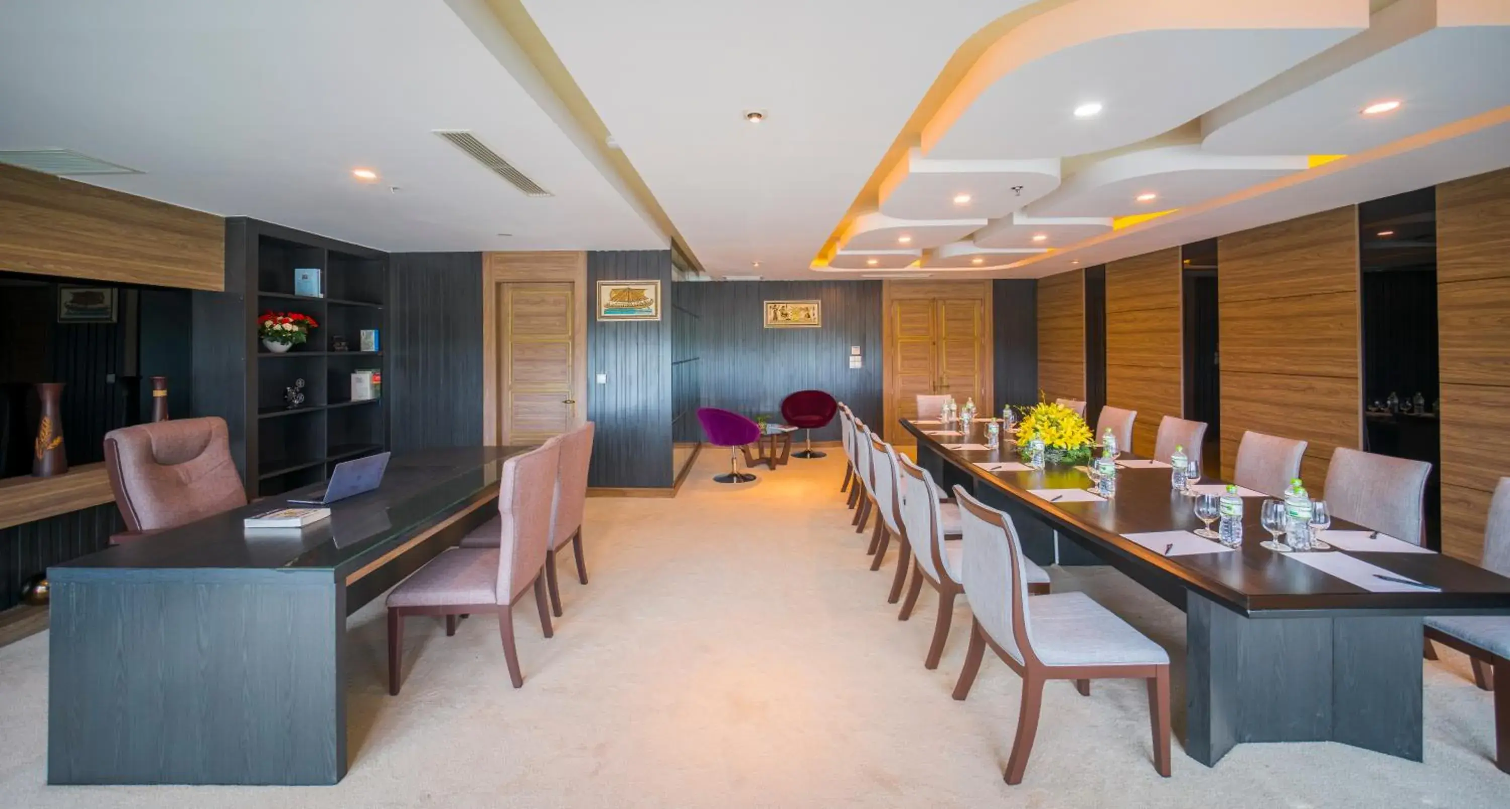 Meeting/conference room, Restaurant/Places to Eat in Muong Thanh Luxury Phu Quoc Hotel