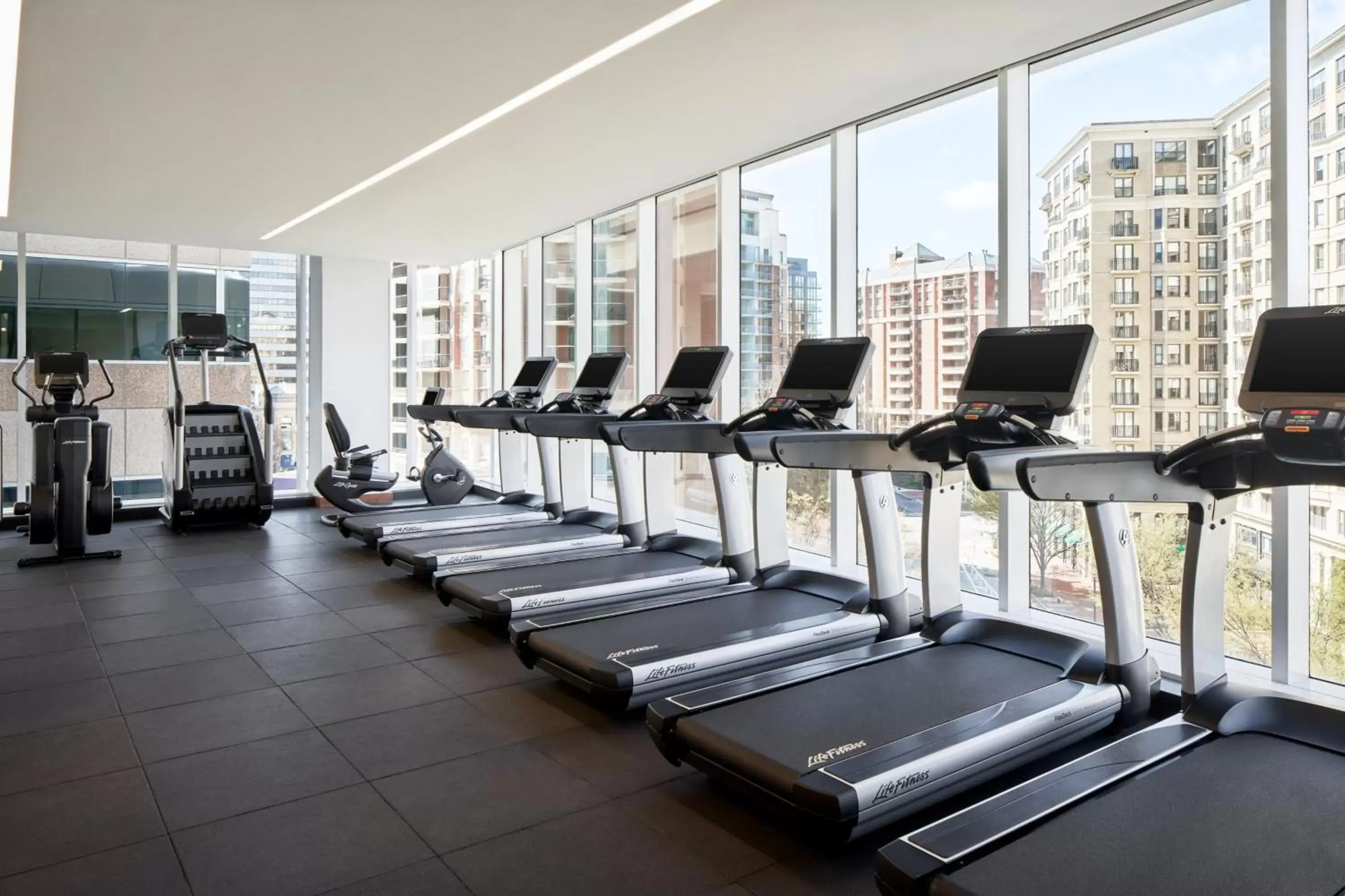 Fitness centre/facilities, Fitness Center/Facilities in Marriott Bethesda Downtown at Marriott HQ