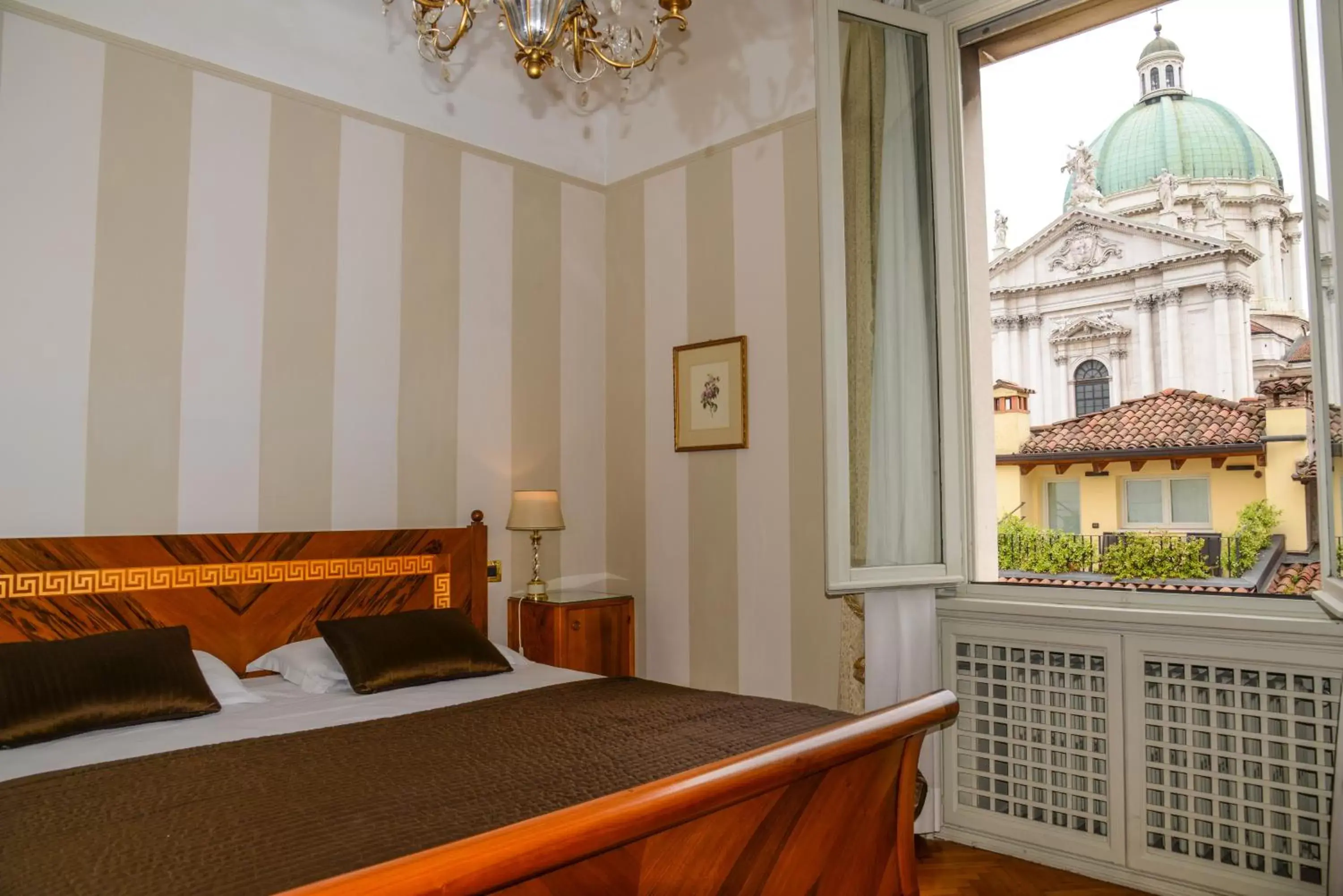 Photo of the whole room, Bed in Hotel Vittoria