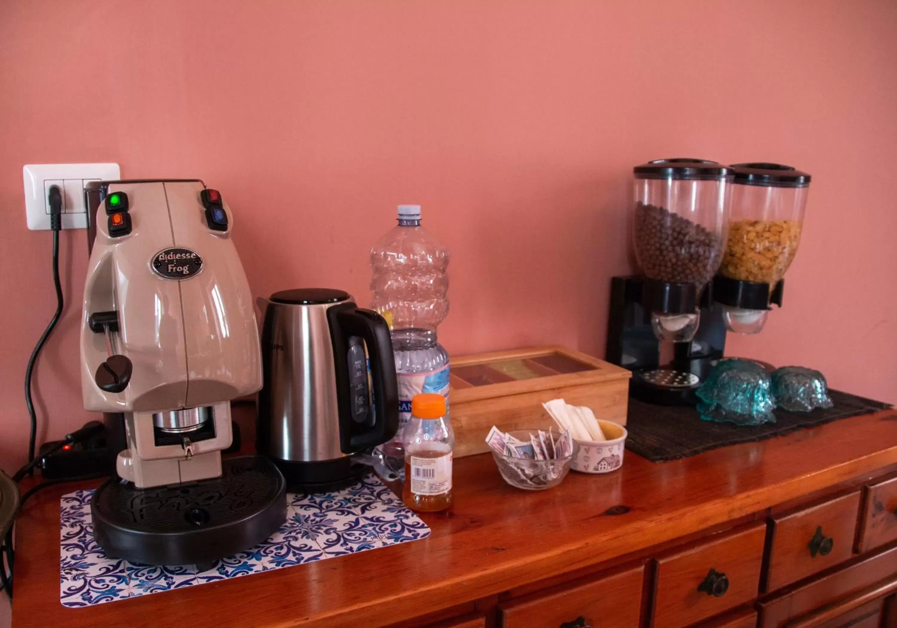 Dining area, Coffee/Tea Facilities in B&B Epoche'